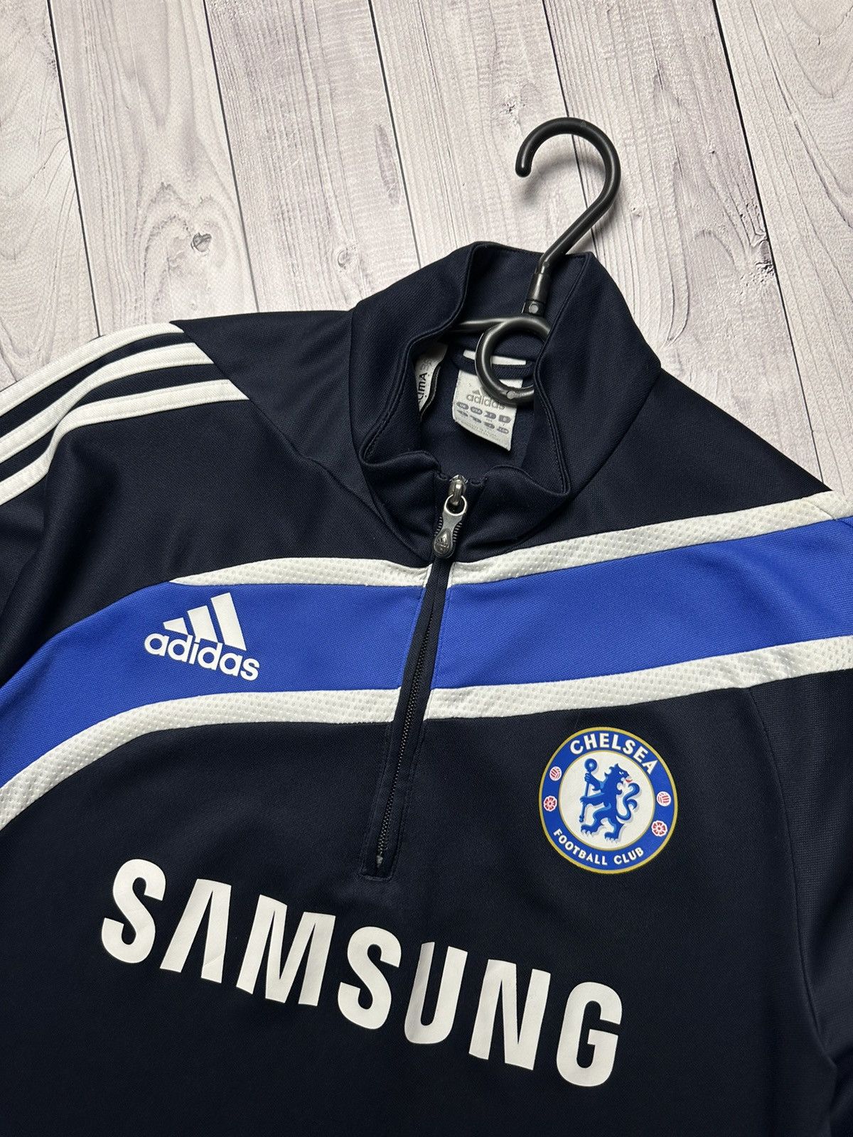 Adidas Vintage adidas Chelsea soccer sweatshirt size L Samsung Size US L / EU 52-54 / 3 - 4 Thumbnail