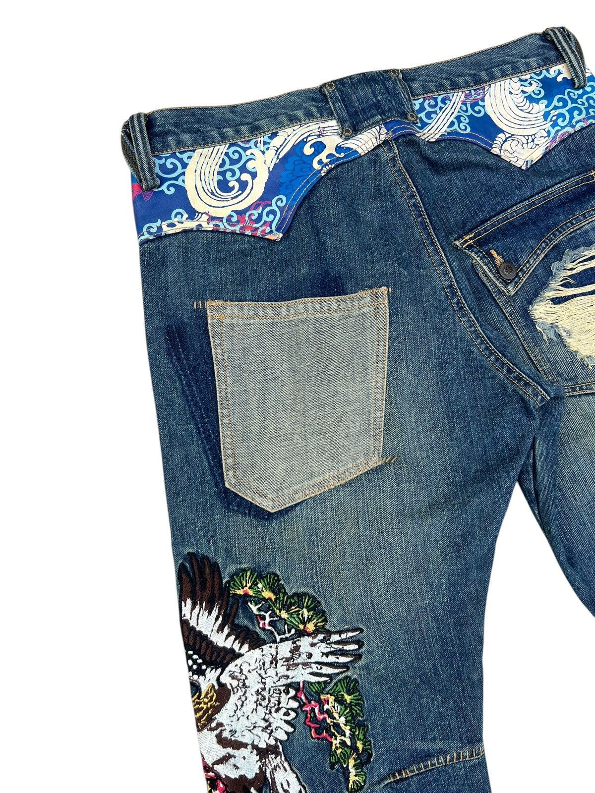 Vintage Dirty Mud Japan Brand Rips Eagle Embroidery Distress Jeans Size US 31 - 13 Thumbnail