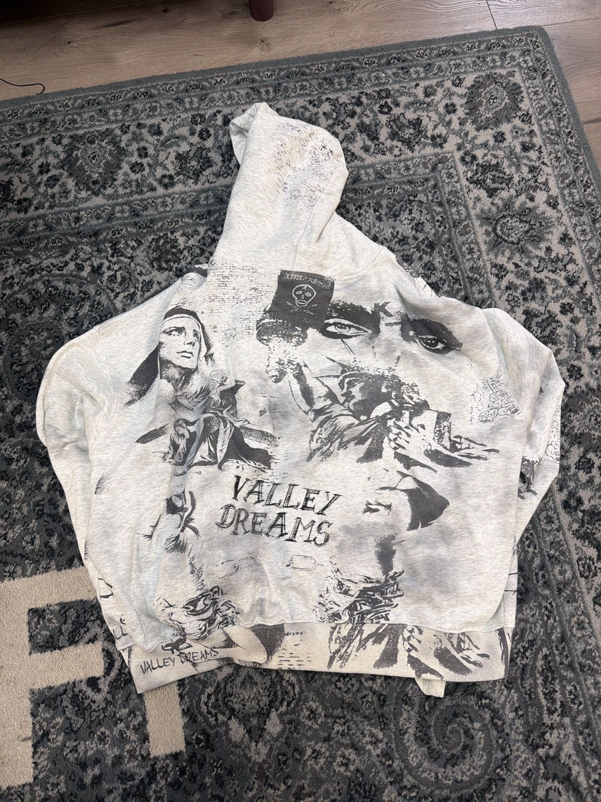 Vale Vale forever mural Hoodie Size US XXL / EU 58 / 5 - 2 Thumbnail
