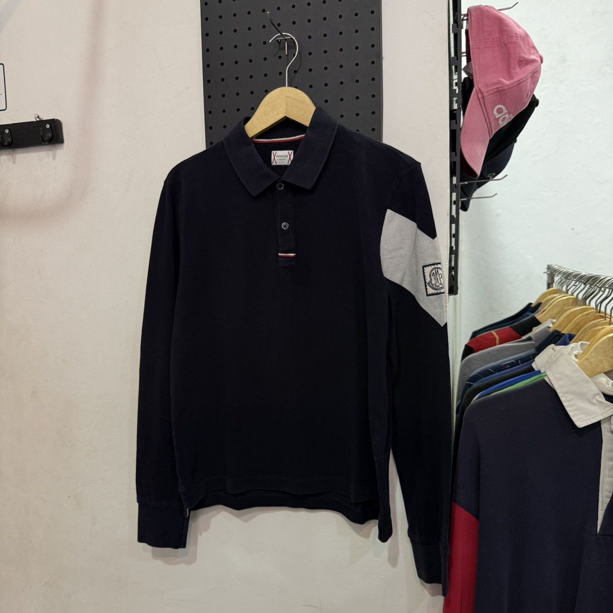 Moncler Moncler longpoloshirt Size US S / EU 44-46 / 1 - 2 Thumbnail
