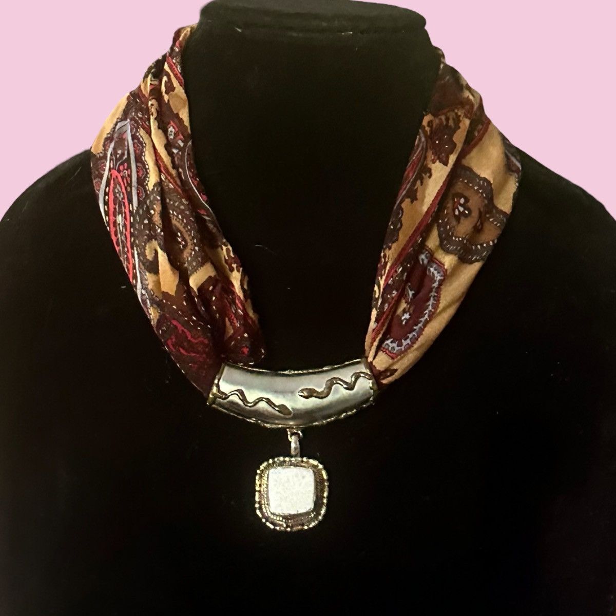 Vintage Vintage paisley silk scarf pendant necklace Size ONE SIZE - 1 Thumbnail
