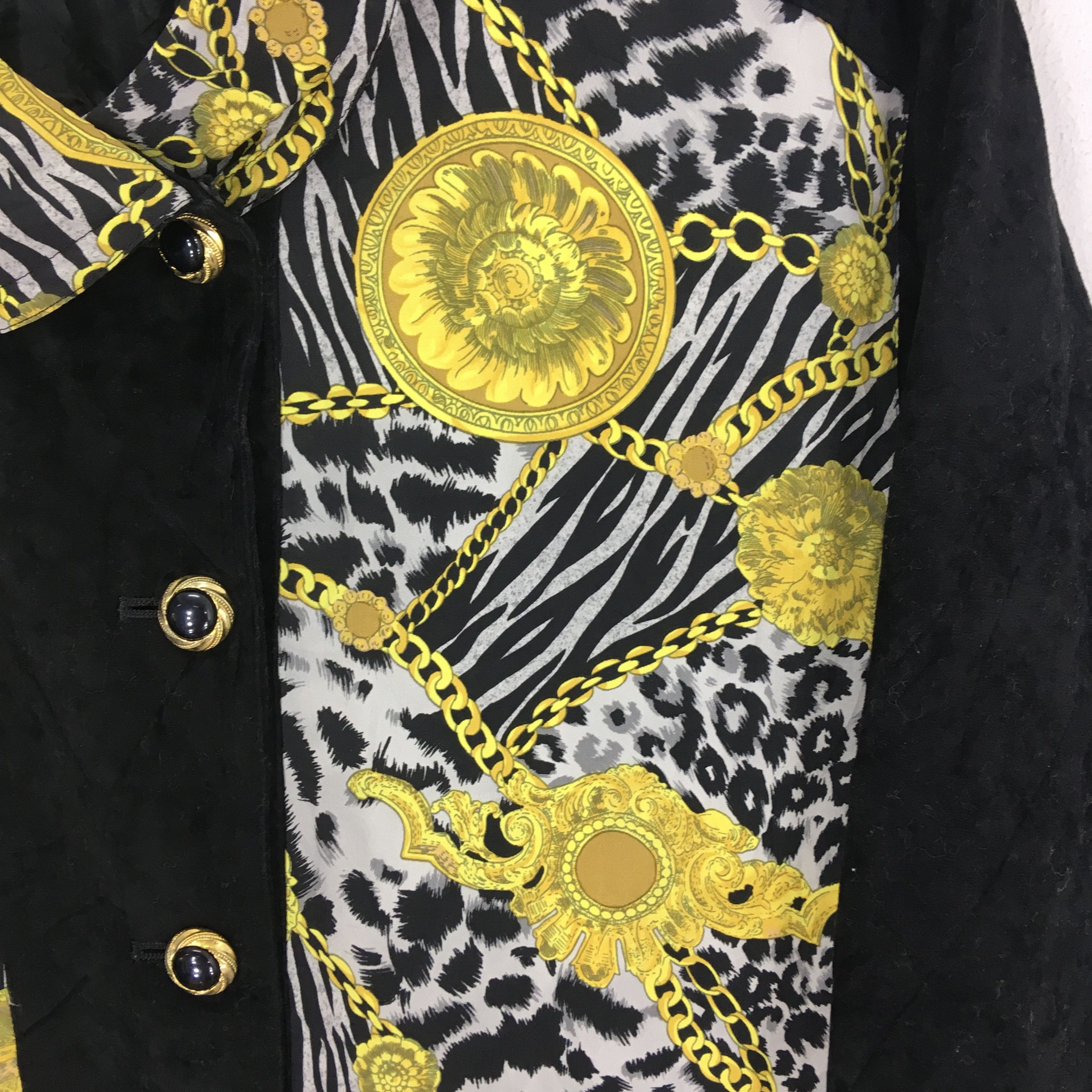 Japanese Brand Vintage 90's Retro Novelty Baroque Casual Gold Chain Luxury Size US L / EU 52-54 / 3 - 5 Thumbnail