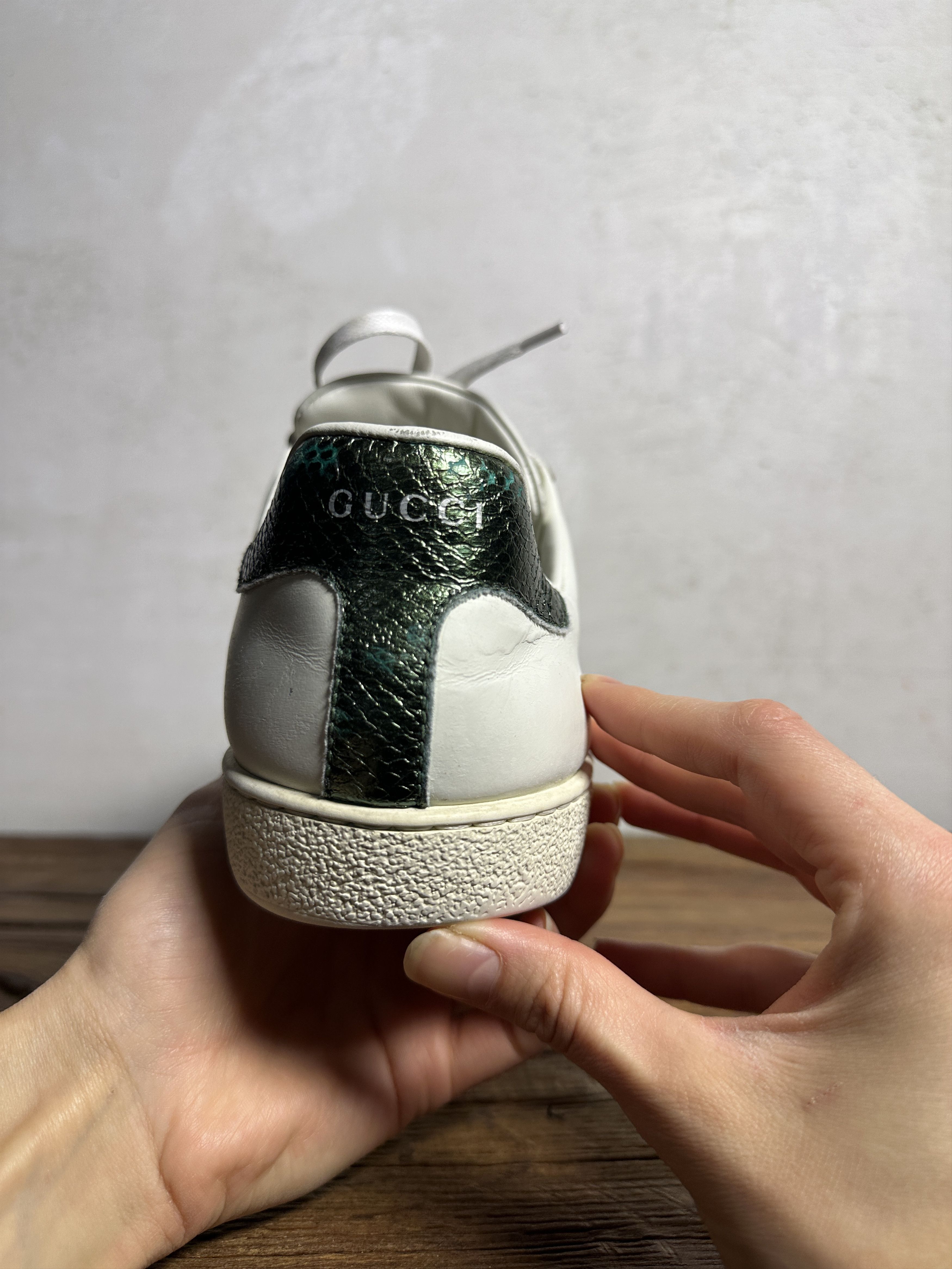 Gucci Gucci Ace Embroidered Bees Leather Sneaker White Navy Size US 10 / EU 43 - 8 Thumbnail