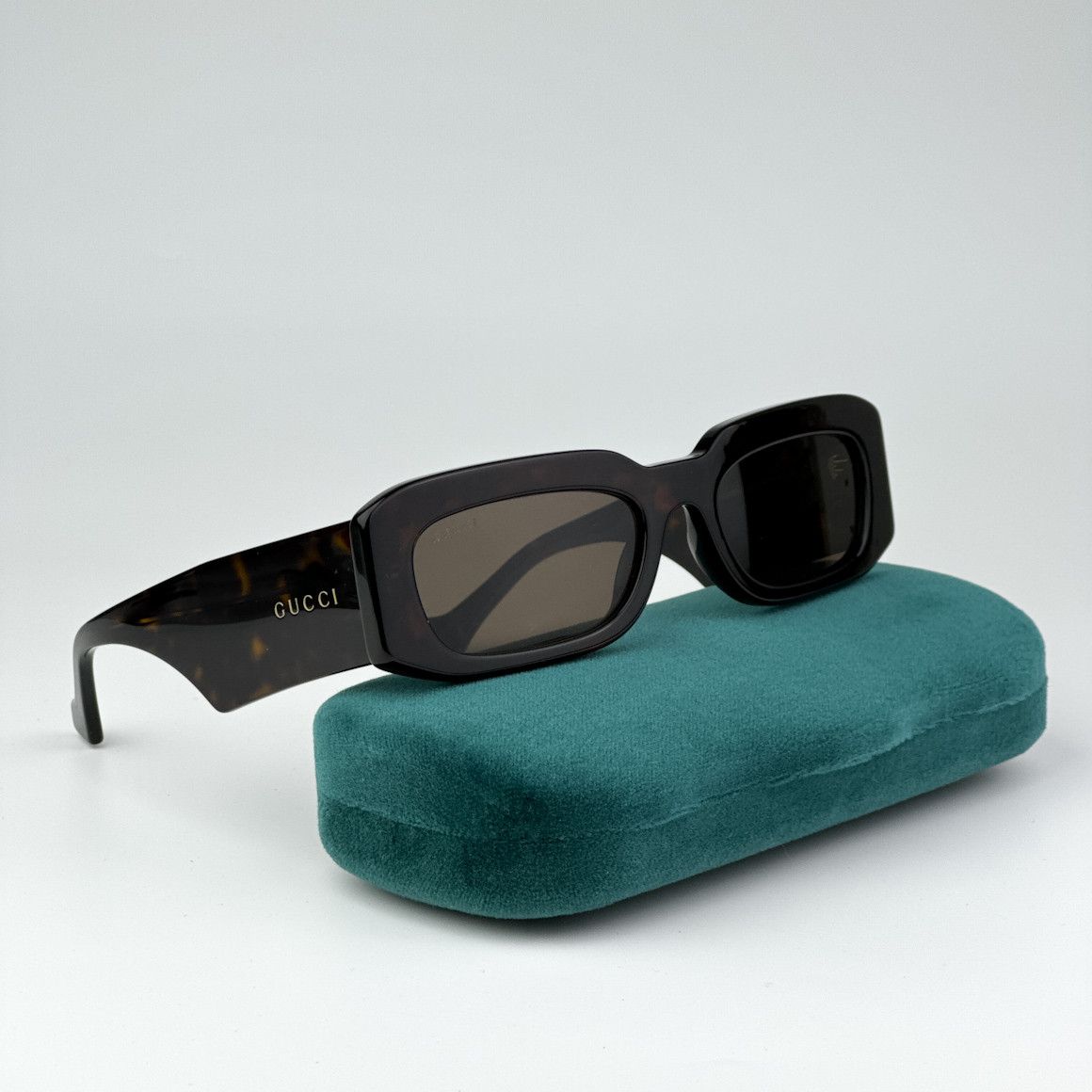 image of New Gucci Gg1426S 002 Unisex Rectangle Sunglasses GG 1426S in Dark Havana/Brown, Men's