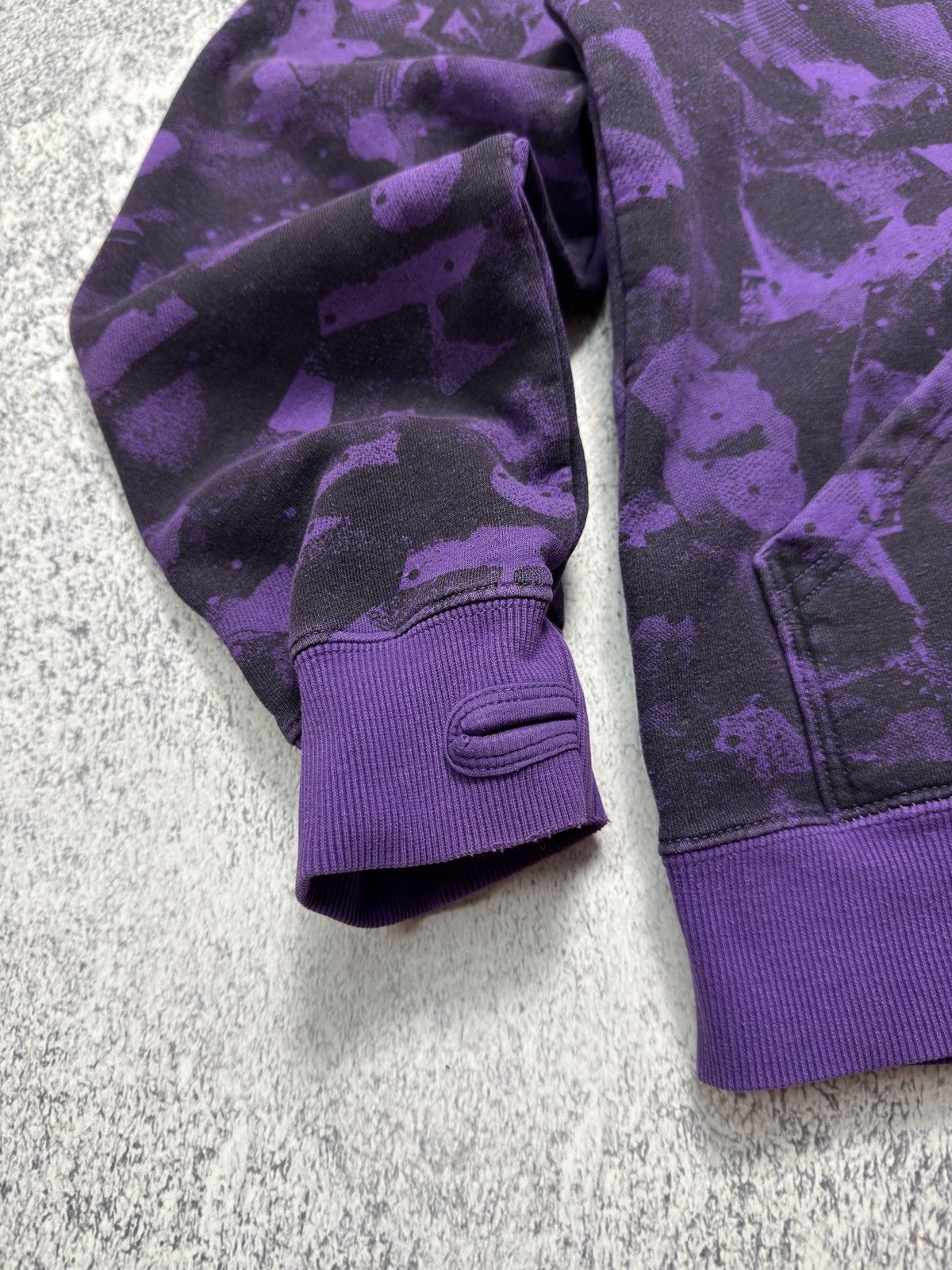 Oakley VINTAGE OAKLEY ALL OVER PRINT PURPLE ZIP UP HOODIE Y2K Size US L / EU 52-54 / 3 - 4 Thumbnail