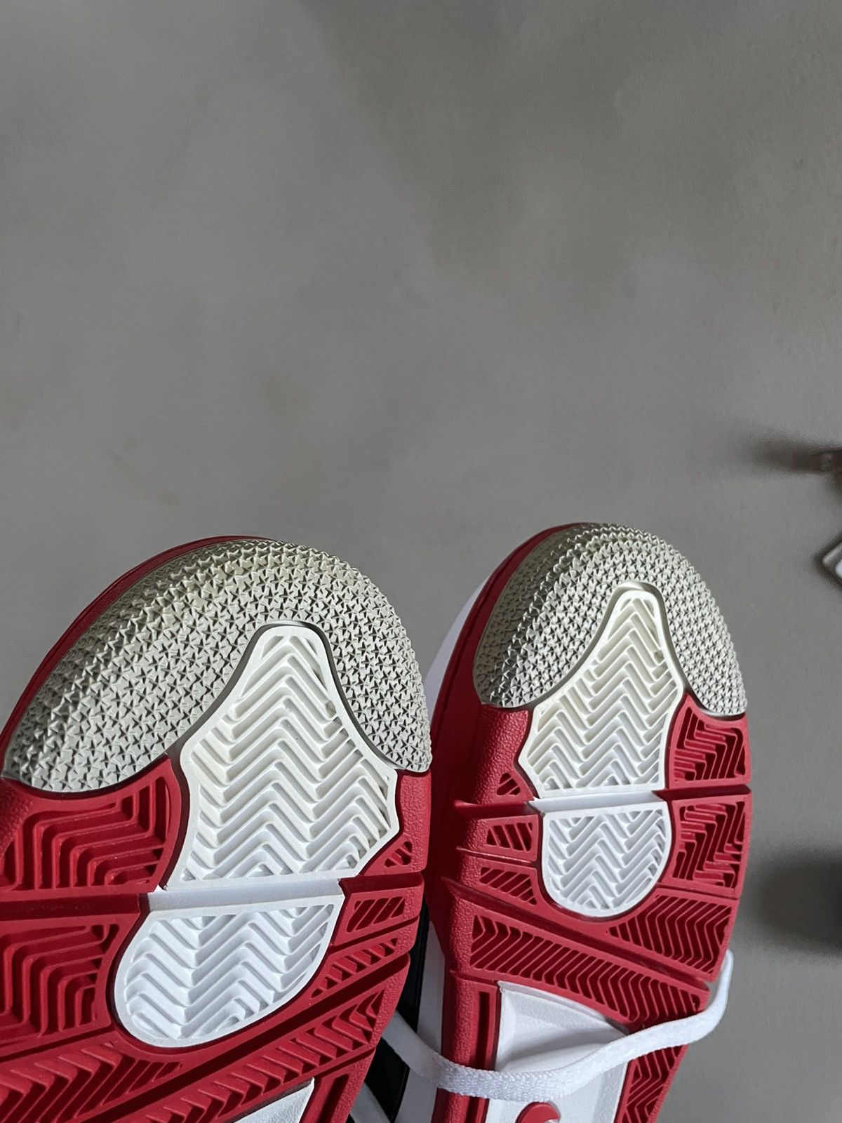 Jordan Brand Jordan 4 Retro Fire Red (2020) w/box Size US 9.5 / EU 42-43 - 12 Thumbnail
