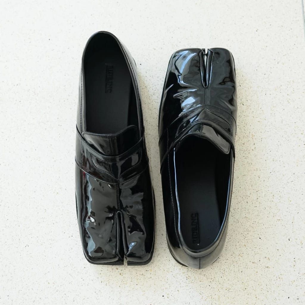 Designer Unisex Slip On Takumi Tabi Leather Size US 10 / EU 43 - 4 Thumbnail