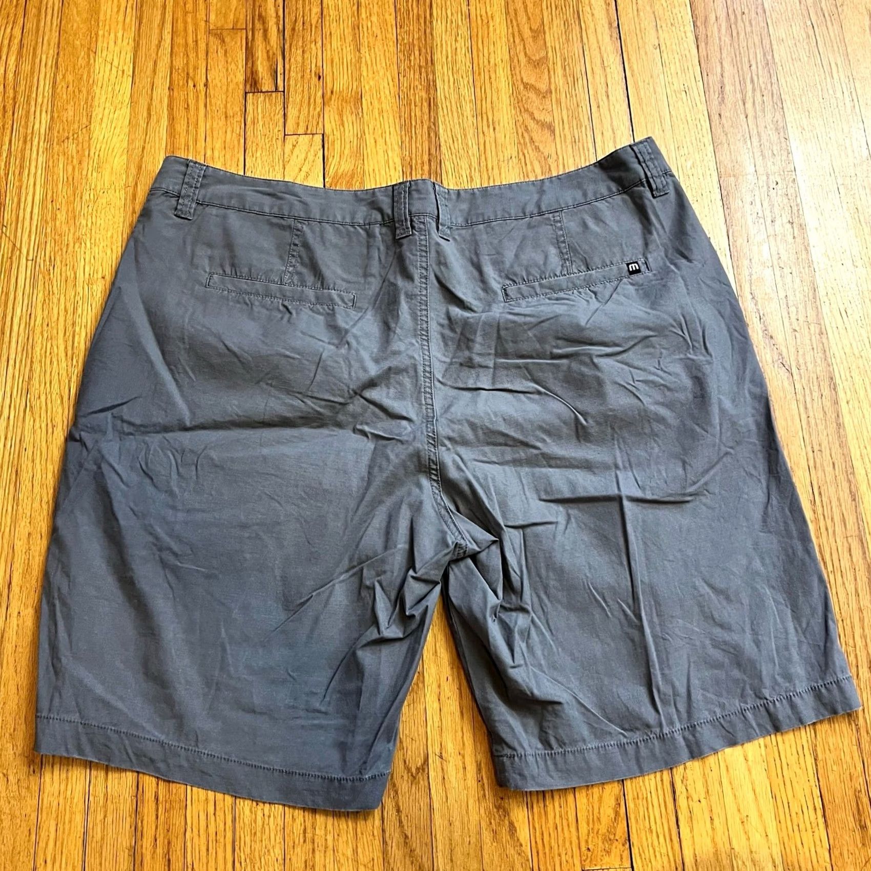 TravisMathew Travis Mathew Shorts Mens 38 Gray Performance Golf Chino Regular Mens Gray 38 Size US 38 / EU 54 - 3 Thumbnail