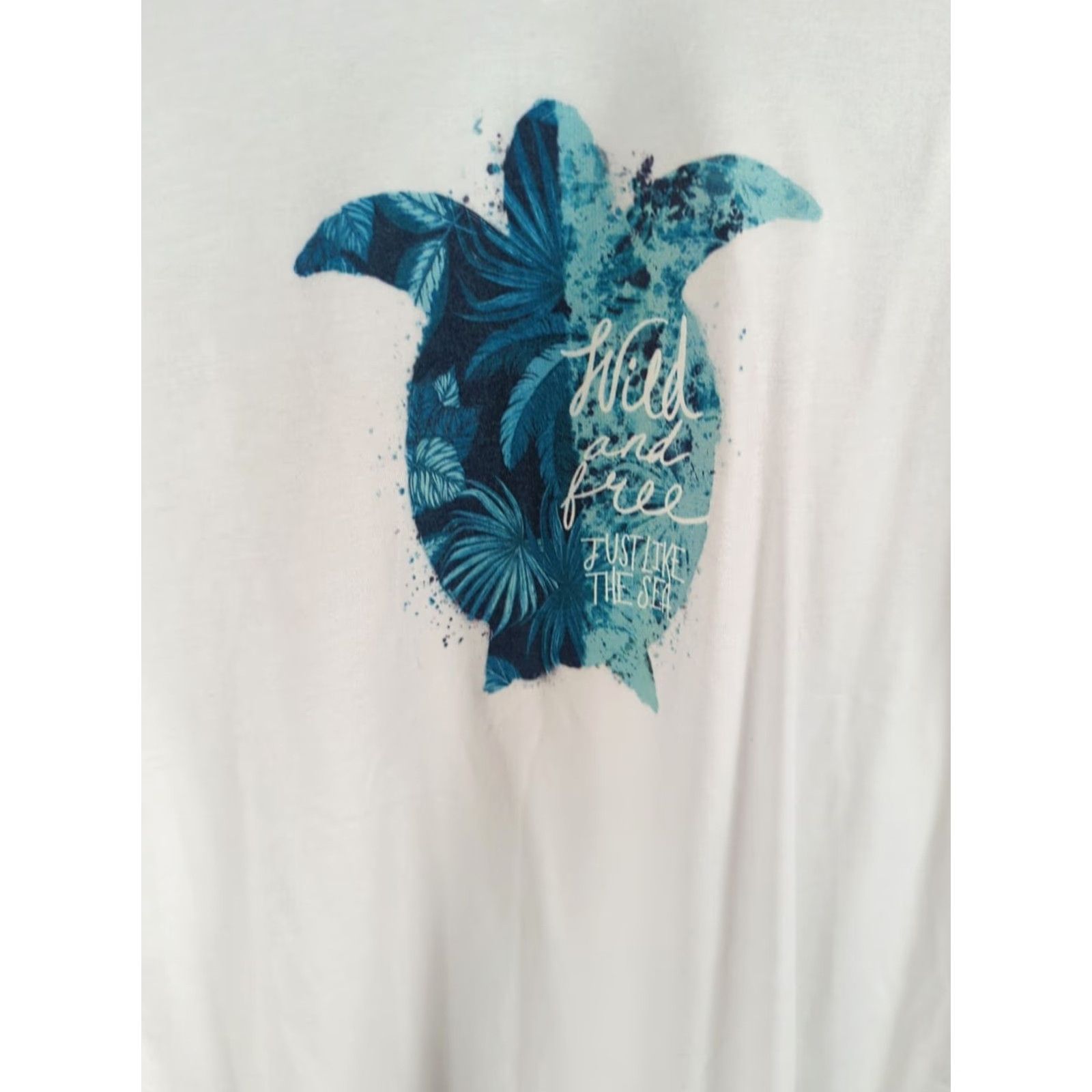 Vintage Reel Legends Women's Short Sleeve T-Shirt Turtle Design White M Beach Wild and Free Casual Summer Size 32" / US 10 / IT 46 - 3 Thumbnail