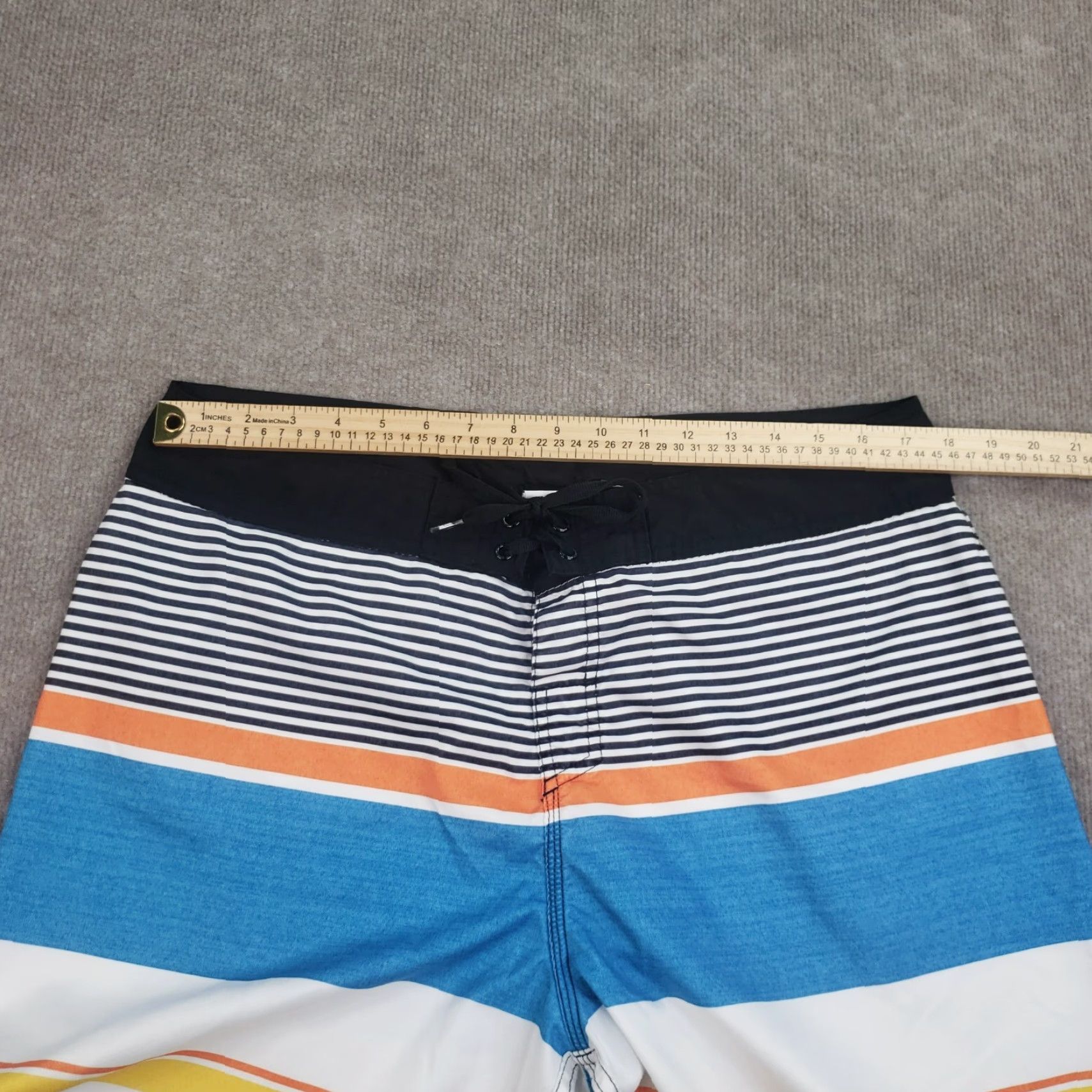 Quiksilver Quiksilver Mens Board Shorts 36 Multicolor Swim Trunks 7.5 inch Inseam Size US 36 / EU 52 - 4 Thumbnail