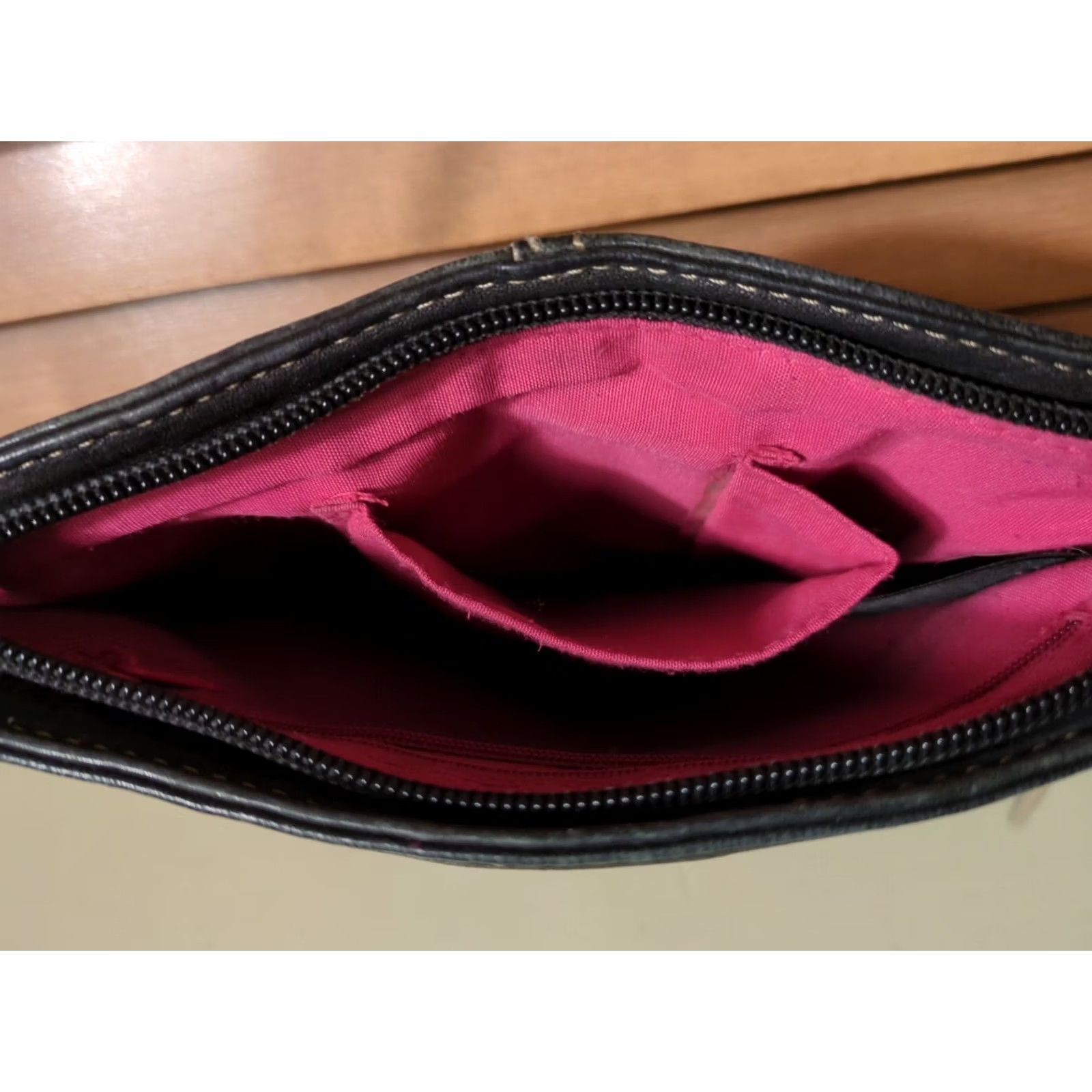Vintage Stone Mountain Leather Shoulder Bag Security Pockets Zip Close Black Pebbled 9in Wide Women Medium Size ONE SIZE - 5 Thumbnail