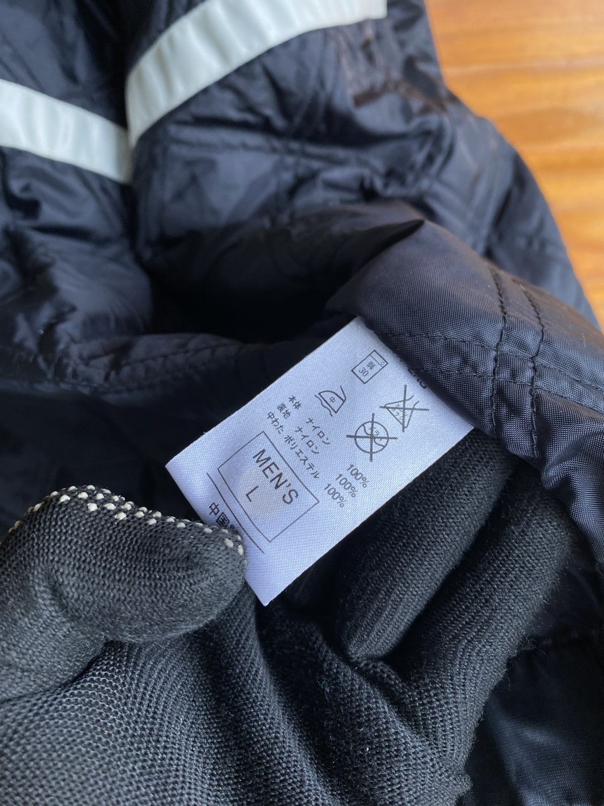 Nike Nike “INVOICE” Black Padded Team Jacket Vintage Sportswear Size US L / EU 52-54 / 3 - 13 Thumbnail