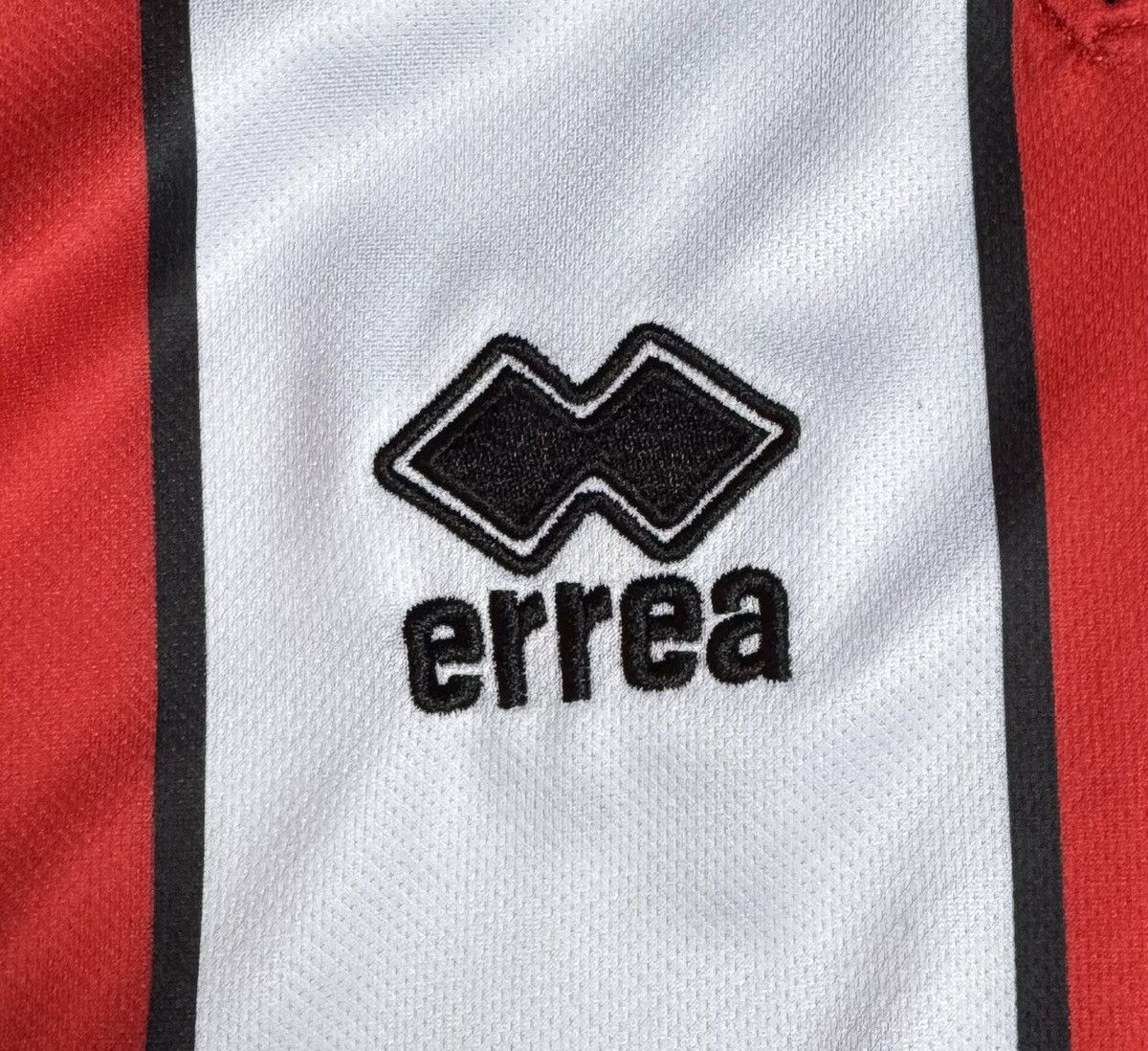 Errea Sheffield United 2023 2024 Home Shirt Soccer Jersey Errea Size US L / EU 52-54 / 3 - 5 Thumbnail
