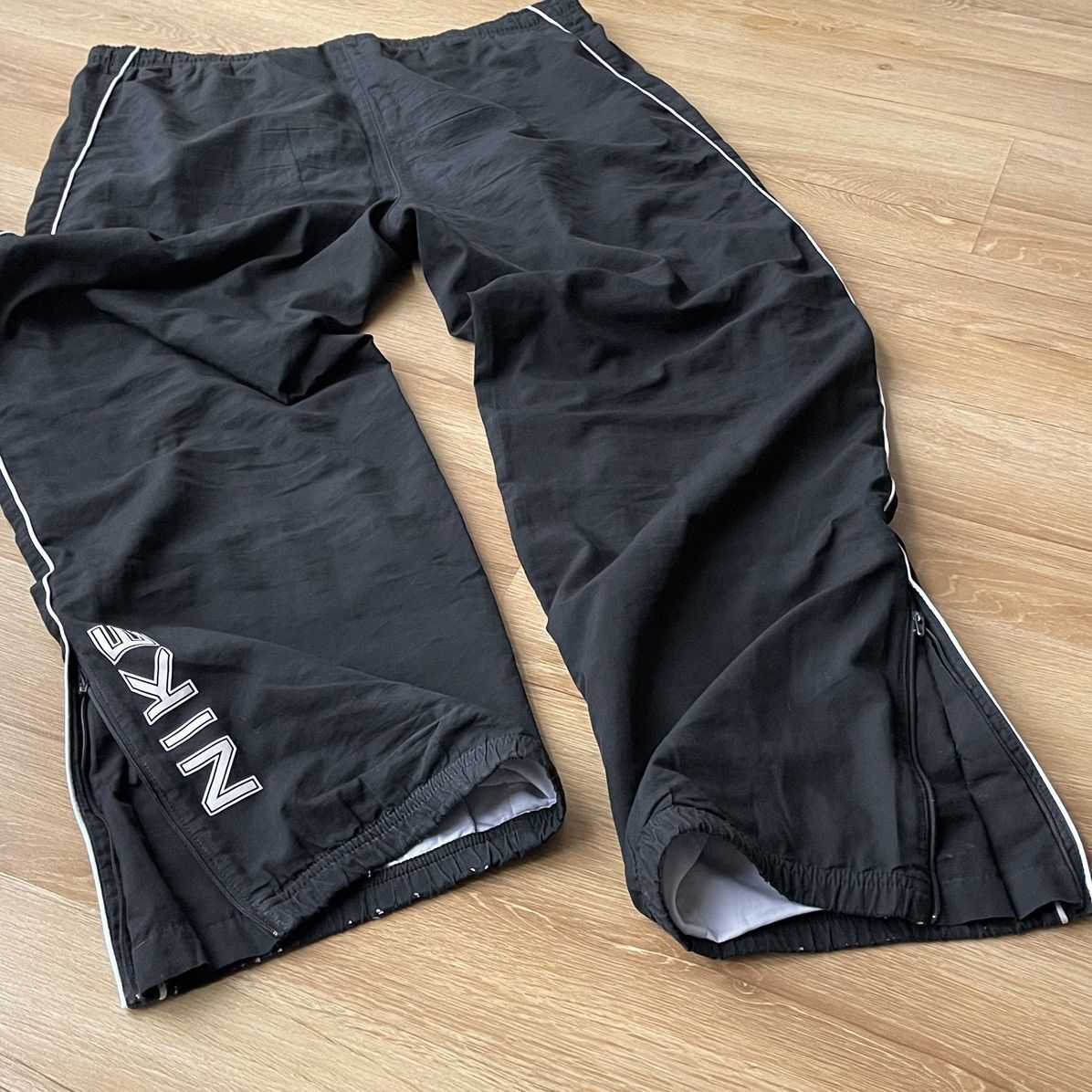 Nike Nike Vintage 90s Y2K Spell Out Drill Parachute Track Pants L Size US 36 / EU 52 - 16 Thumbnail