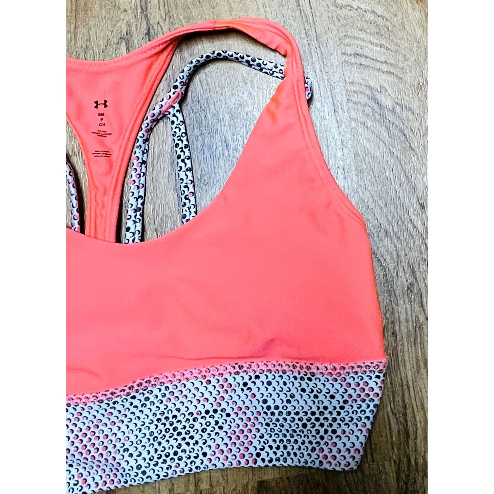 Under Armour VINTAGE Under Armour Sports Bra Shirt Women’s? Size ONE SIZE - 2 Thumbnail
