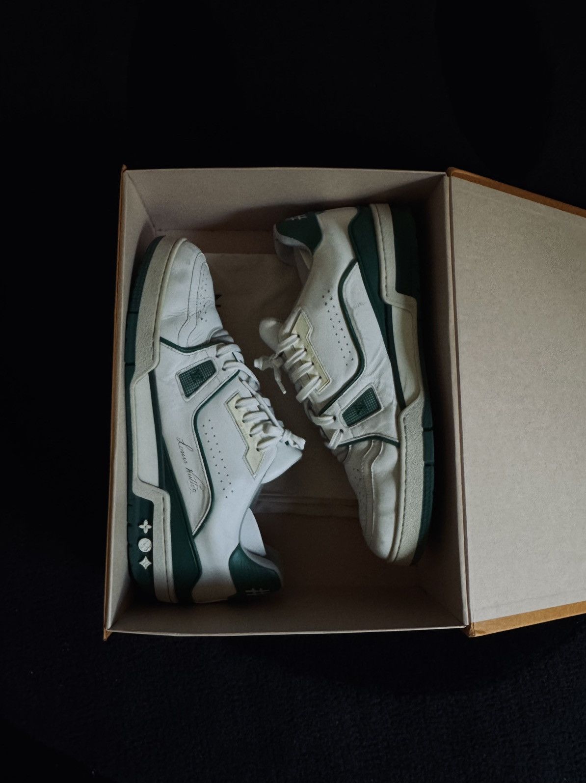 Louis Vuitton × Virgil Abloh RARE OG Virgil LV Trainer Green 10.5 Used Size US 10.5 / EU 43-44 - 8 Thumbnail