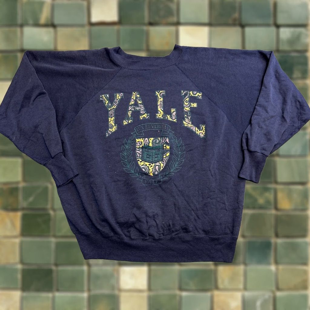 Vintage VINTAGE Ultra Sweat Yale University Pullover Crewneck Women’s XL Blue Graphic Sweatshirt Womens XL Blue University Crew Neck Pullover Size XL / US 12-14 / IT 48-50 - 1 Thumbnail