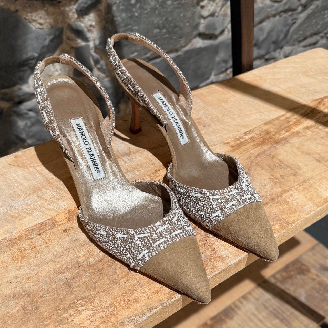 Manolo Blahnik Manolo Blahnik Beige Suede Tweed Carolyne Slingback Pumps Size US 9 / IT 39 - 3 Thumbnail