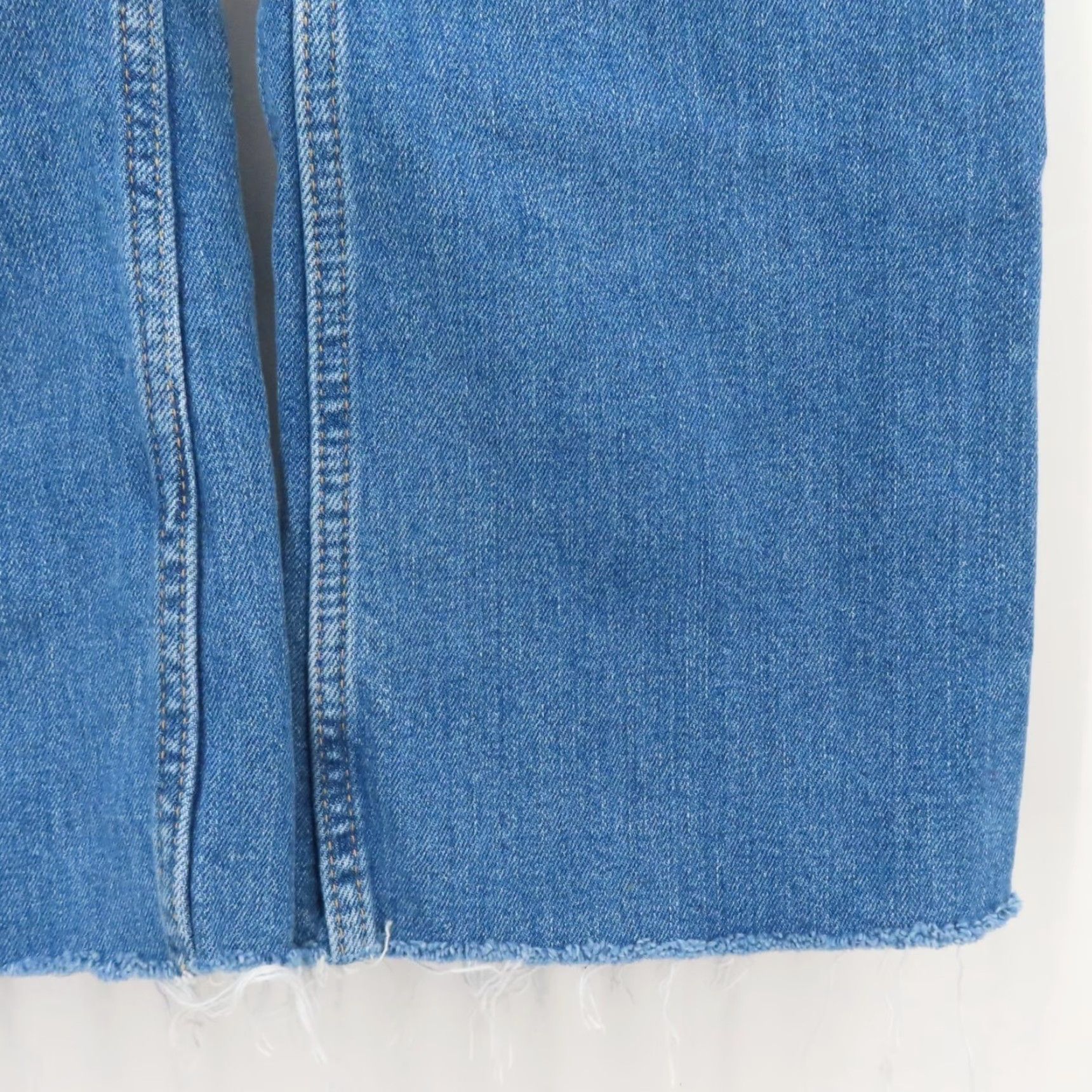 Old Navy Old Navy Jeans 2 Higher High Rise Flare Denim Blue Distressed Hem 5-Pocket Womens Regular Jeans Size 26" / US 2 / IT 38 - 4 Thumbnail