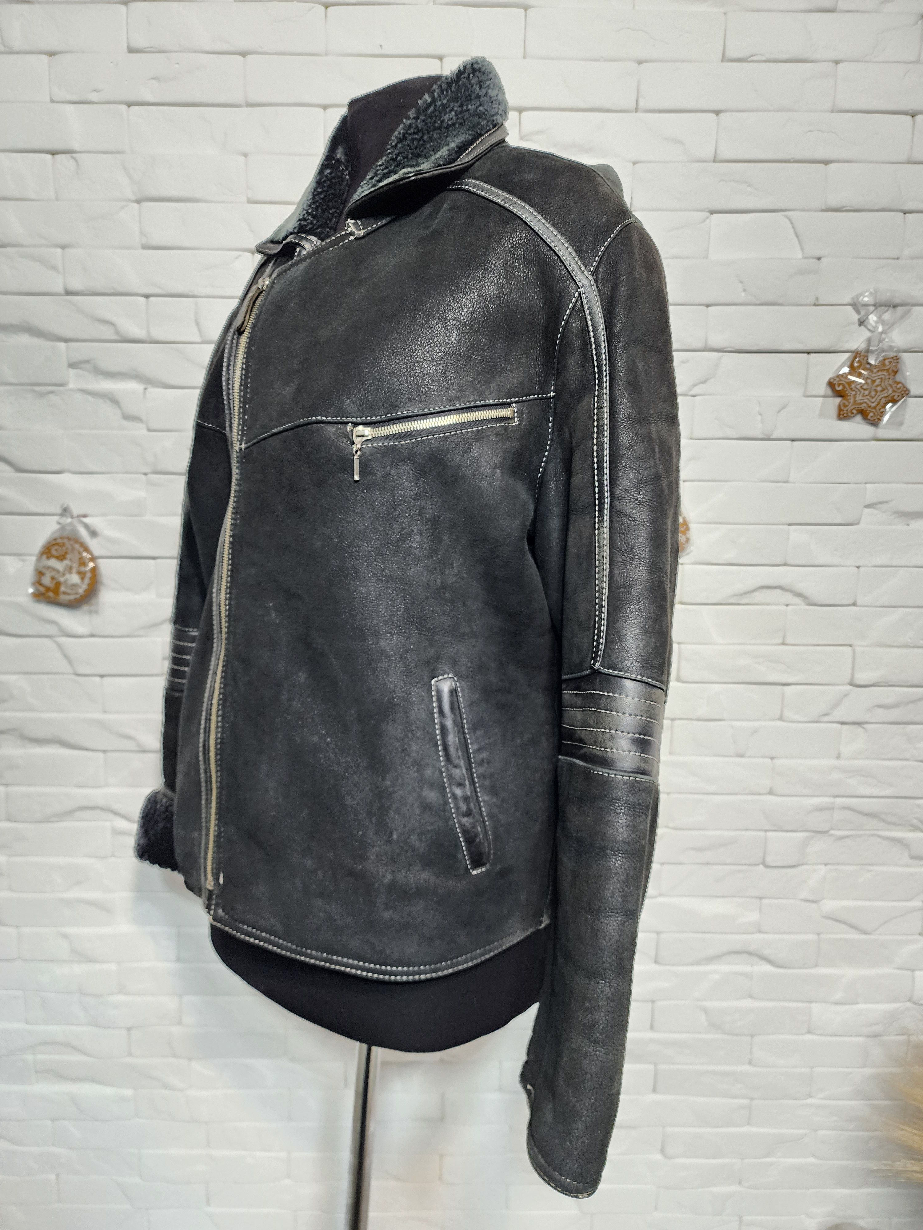Furla Men's Black Sheepskin Coat: Genuine Fur Jacket with Zipper Size US L / EU 52-54 / 3 - 3 Thumbnail