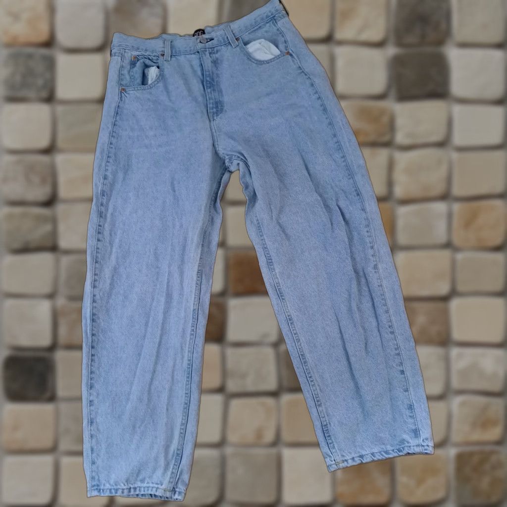 Bdg VINTAGE BDG Jeans Baggy High Rise Carrot Blue 32 Blue Wide-Leg Unisex Adults 27 Inseam 34 Waist 32 sz 32? Size US 32 / EU 48 - 1 Thumbnail