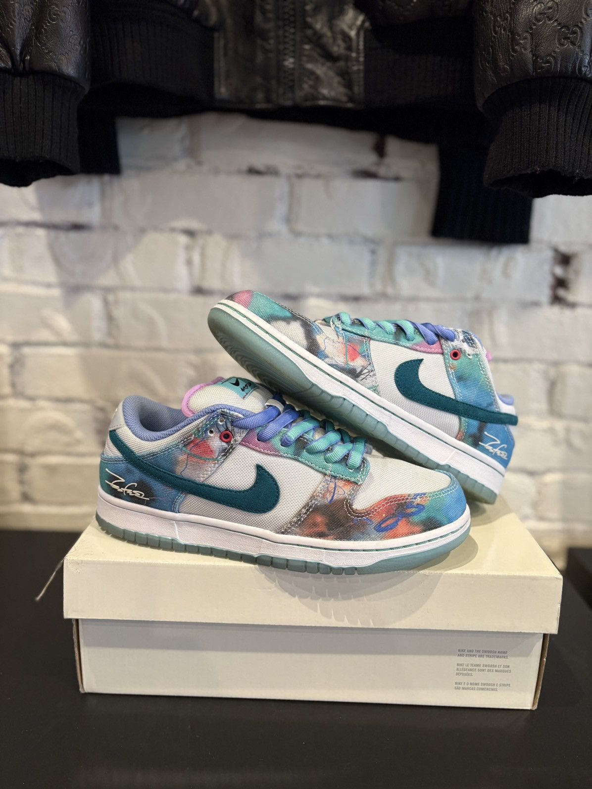 Nike SB SB Dunk Low Futura Laboratories Bleached Aqua CleanOG Size 7 Size US 7 / EU 40 - 1 Thumbnail
