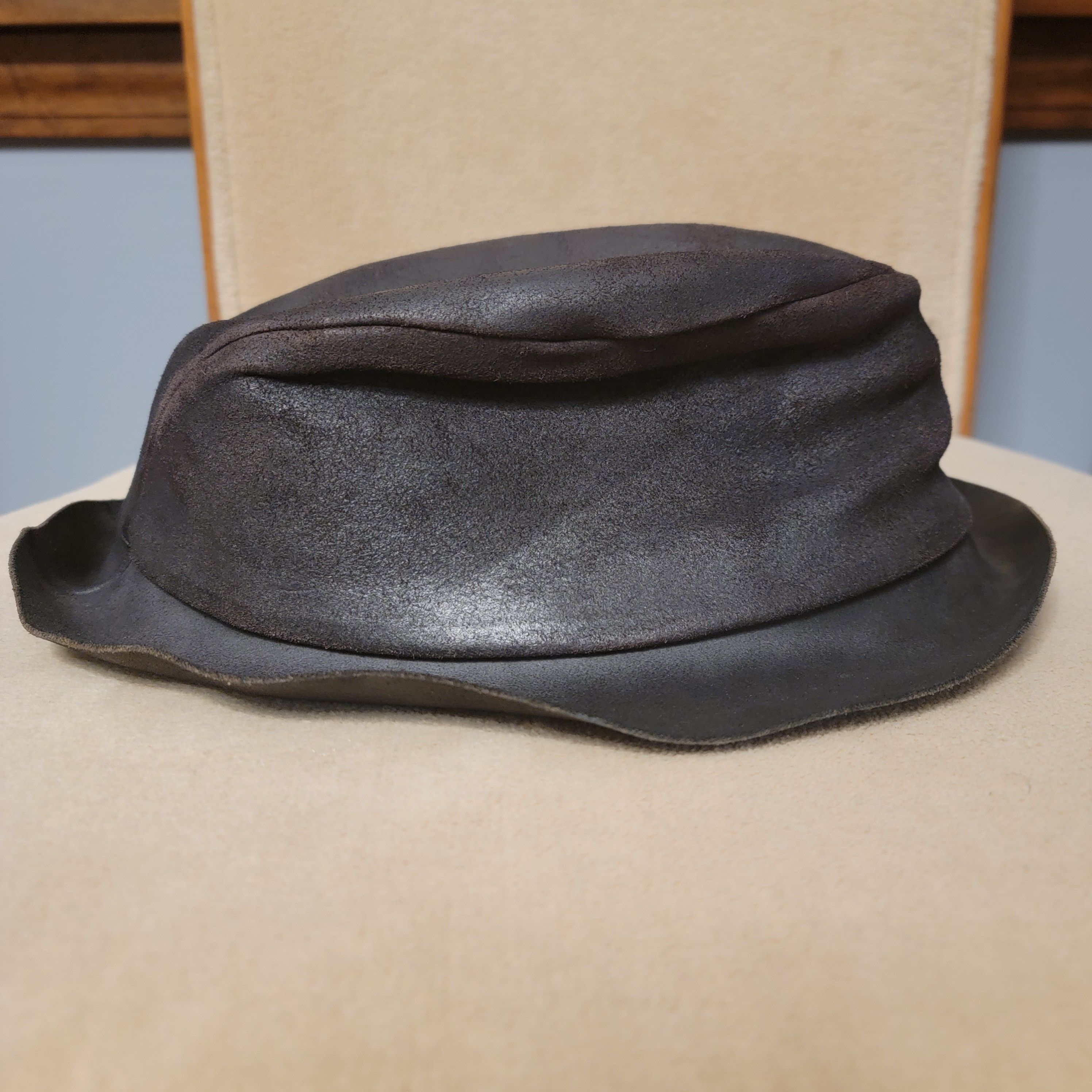 Layer-0 Reverse horse leather hat Size ONE SIZE - 6 Thumbnail