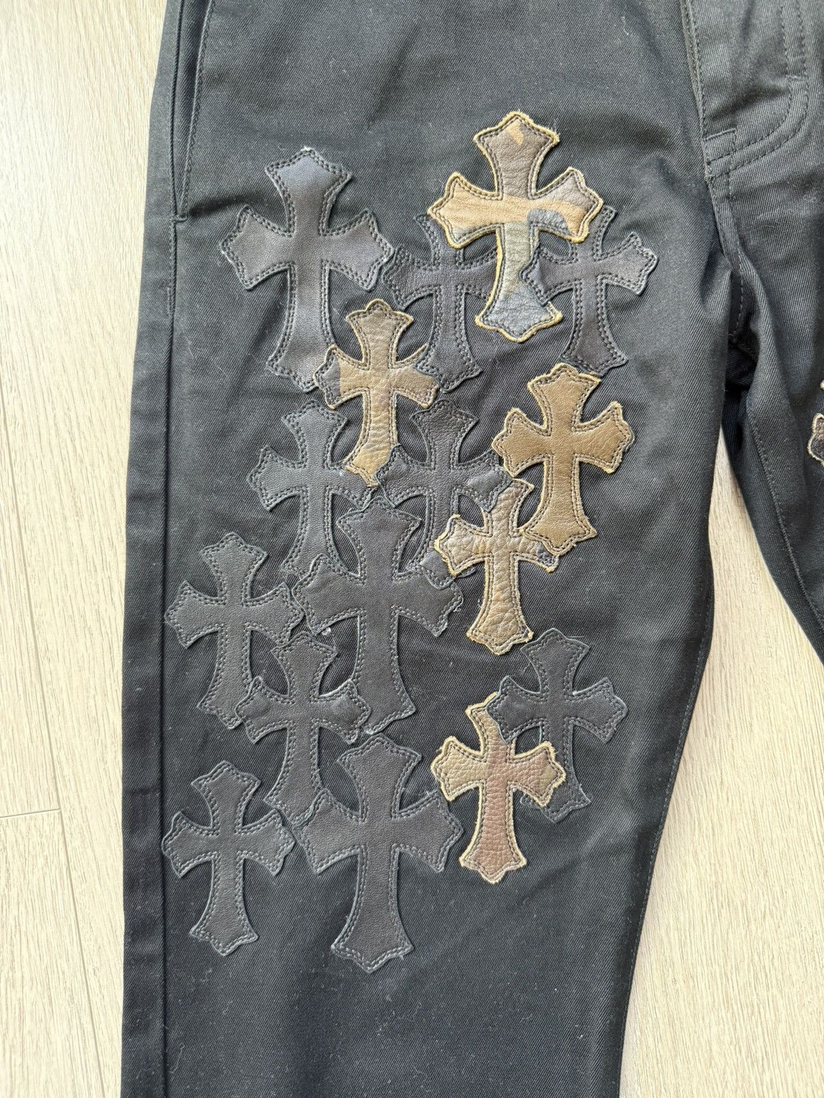 Chrome Hearts Chrome Hearts flood camo patches chino pants Size US 30 / EU 46 - 3 Thumbnail
