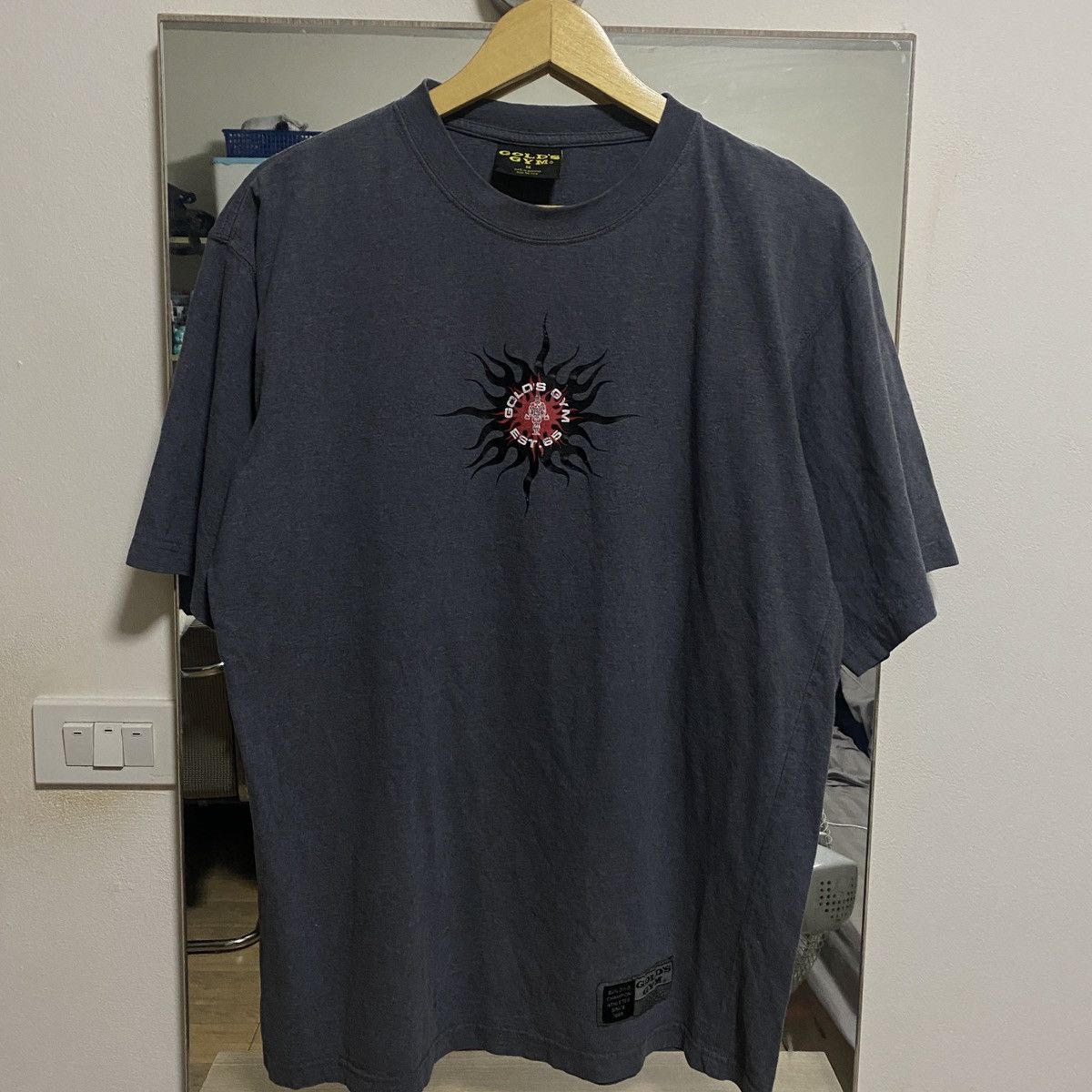Other Gold’s gym middle logo good condition full tag Size US S / EU 44-46 / 1 - 2 Thumbnail