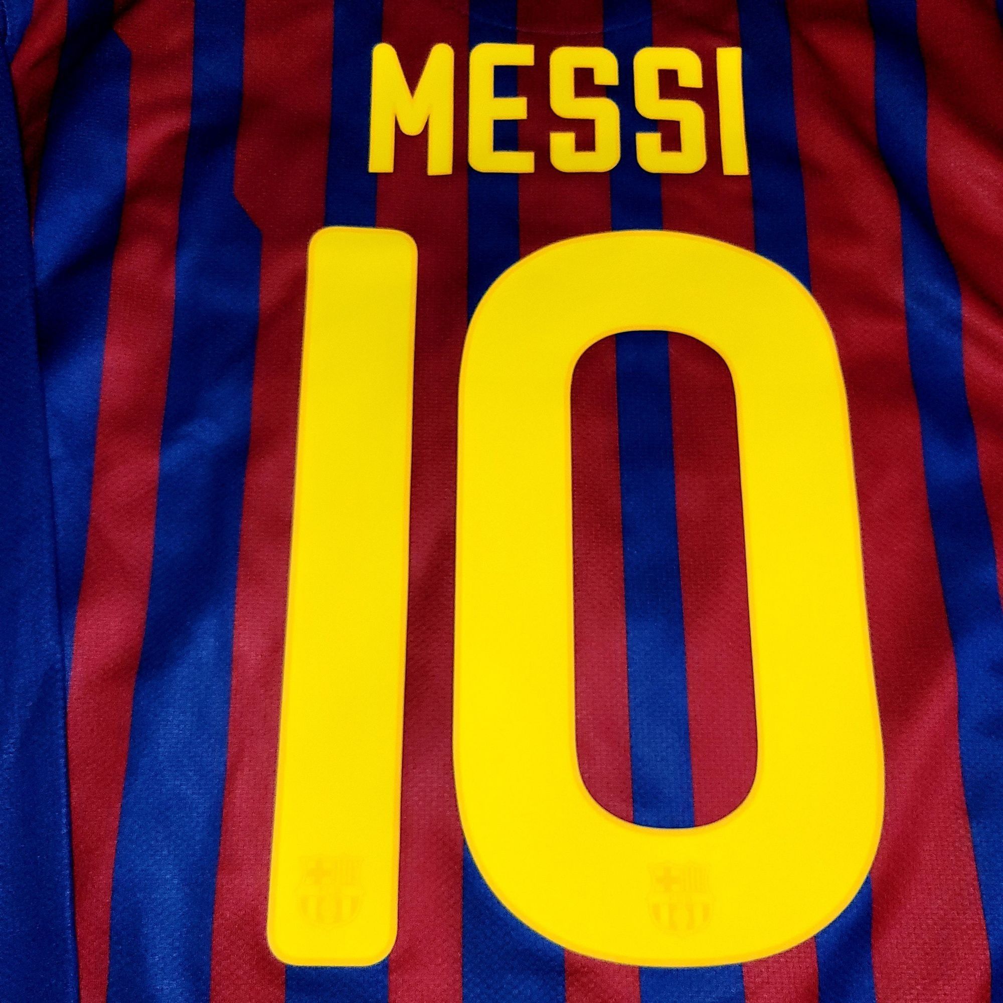 Nike Messi Barcelona 2011 2012 Long Sleeve Soccer Jersey Shirt L Size US L / EU 52-54 / 3 - 4 Thumbnail