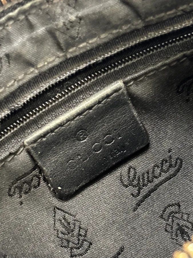 Gucci AW2007 Gucci Black Python Leather Studded Heart Bag by Frida Giannini Size ONE SIZE - 13 Thumbnail