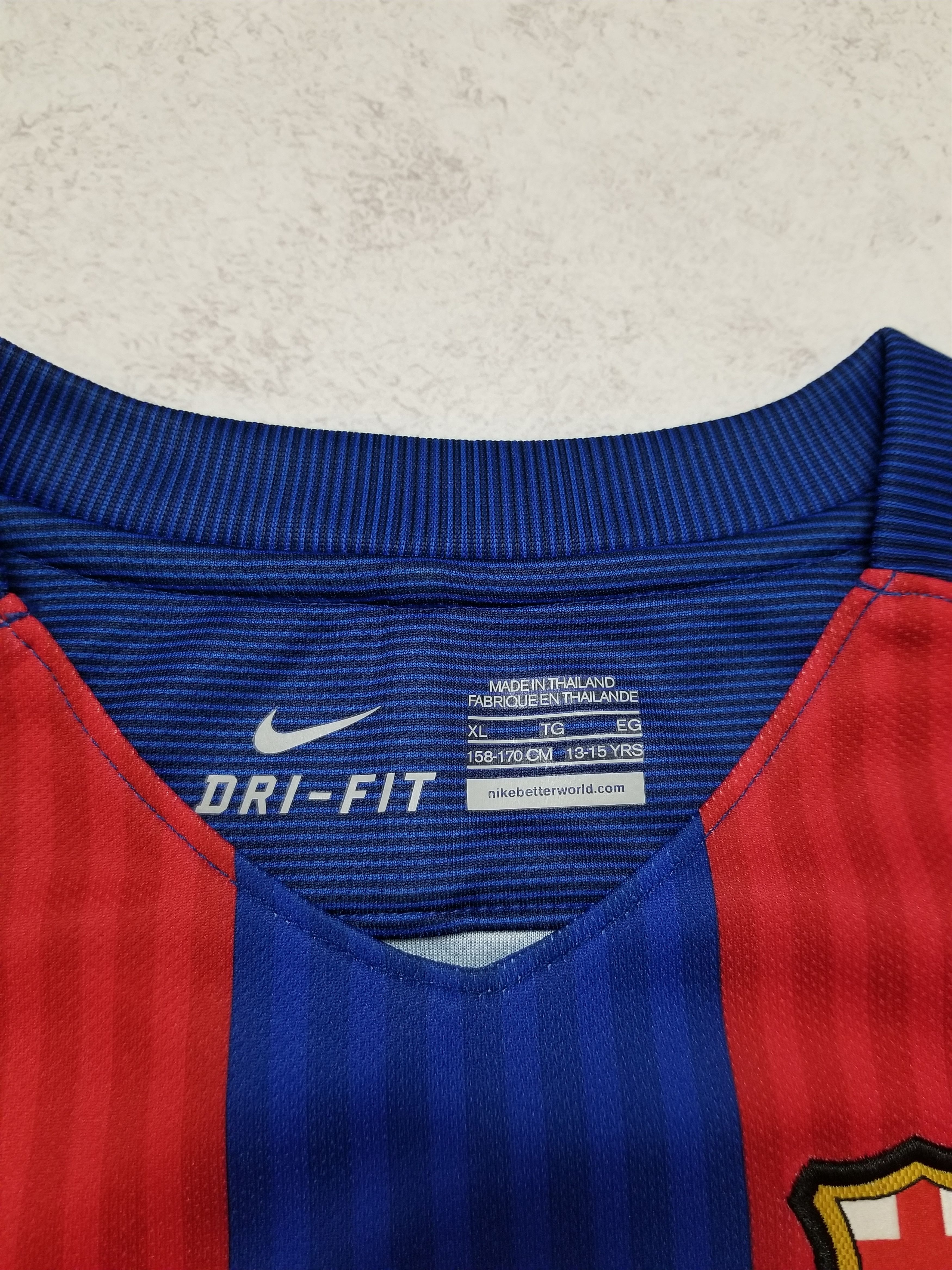 Nike FC BARCELONA 2016 HOME FOOTBALL SHIRT Jersey Size US XS / EU 42 / 0 - 7 Thumbnail