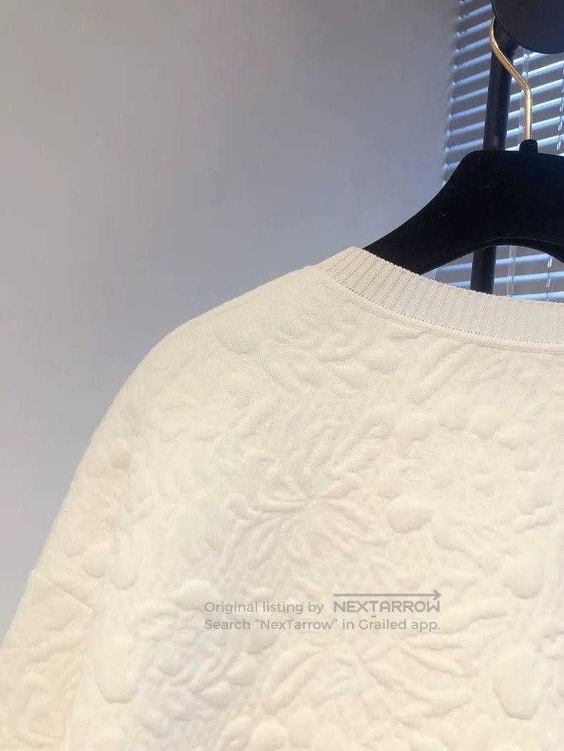 Valentino Valentino Embossed silhouette sweatshirt top Size M / US 6-8 / IT 42-44 - 5 Thumbnail