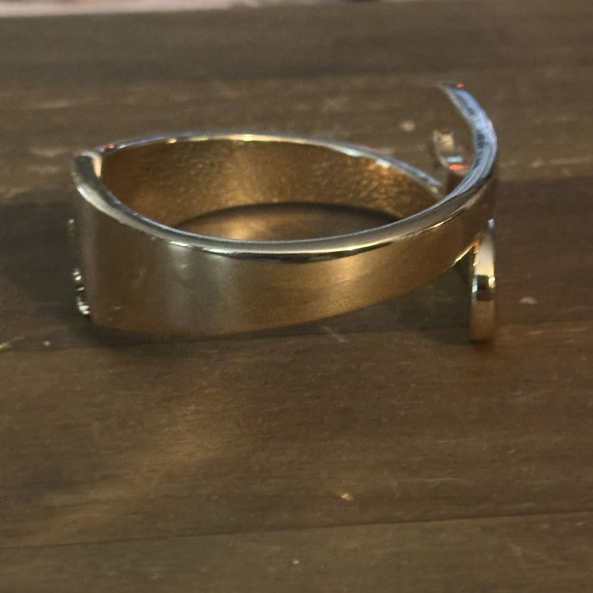 Other Gold tone swirly hinged cuff bangle bracelet Size ONE SIZE - 3 Thumbnail