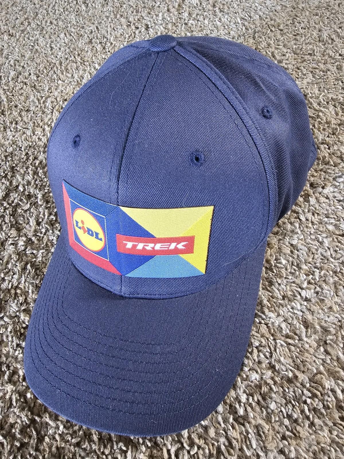 Yupong LiDL TREK yupoong flexfit XL-XXL hat Bontrager SANTINI Size ONE SIZE - 1 Thumbnail