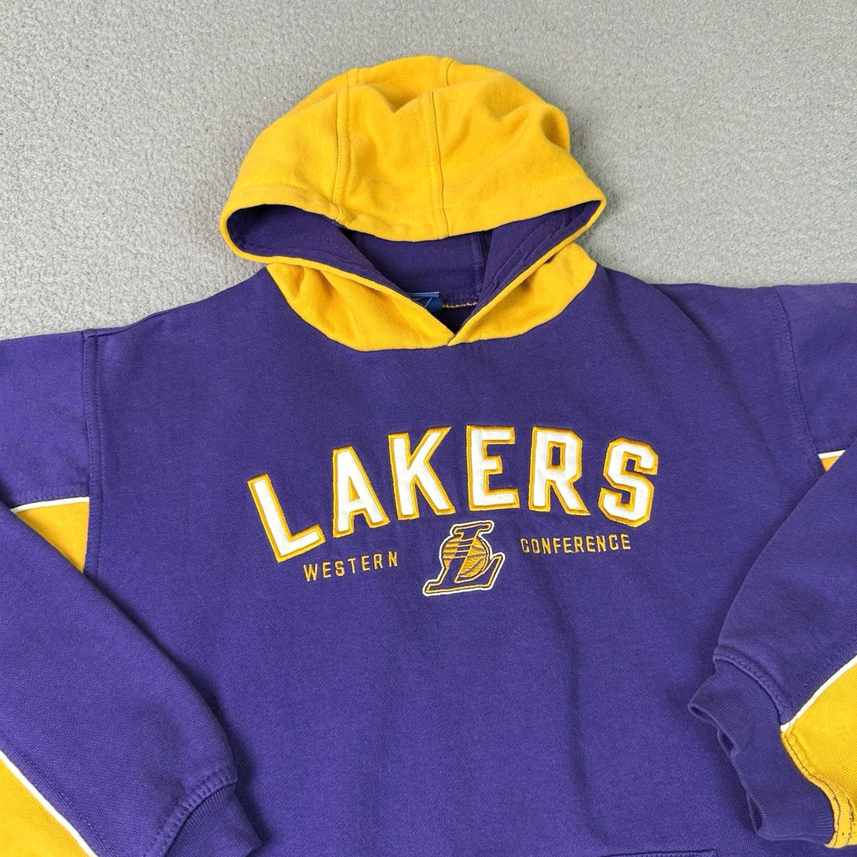 Reebok VINTAGE Reebok Hoodie Mens Purple Embroidered LA Lakers Sweatshirt M Size US M / EU 48-50 / 2 - 2 Thumbnail