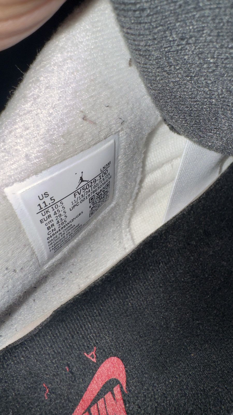 Jordan Brand Air Jordan Retro 4 Cement 2025 Size US 11.5 / EU 44-45 - 5 Thumbnail