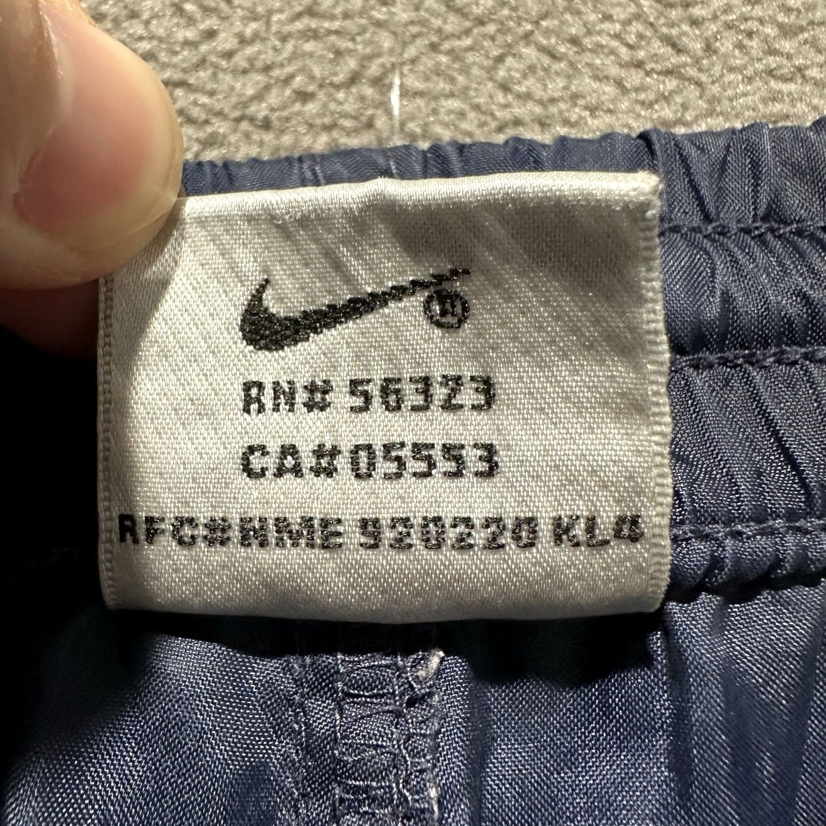 Nike VINTAGE Nike Pants Mens XL Navy Track Windbreaker Nylon Ankle Zip Warm Up 90s Size US 36 / EU 52 - 4 Thumbnail