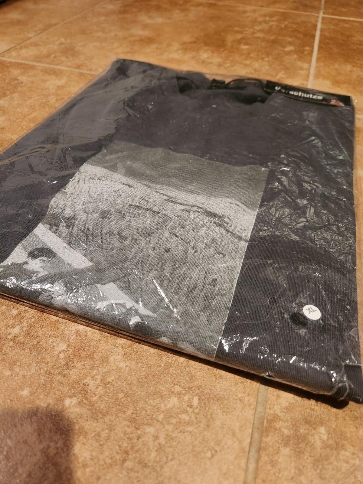 Derschutze RARE Derschutze Akira Shirt Brand New with Tag Men's XL Size US XL / EU 56 / 4 - 1 Thumbnail