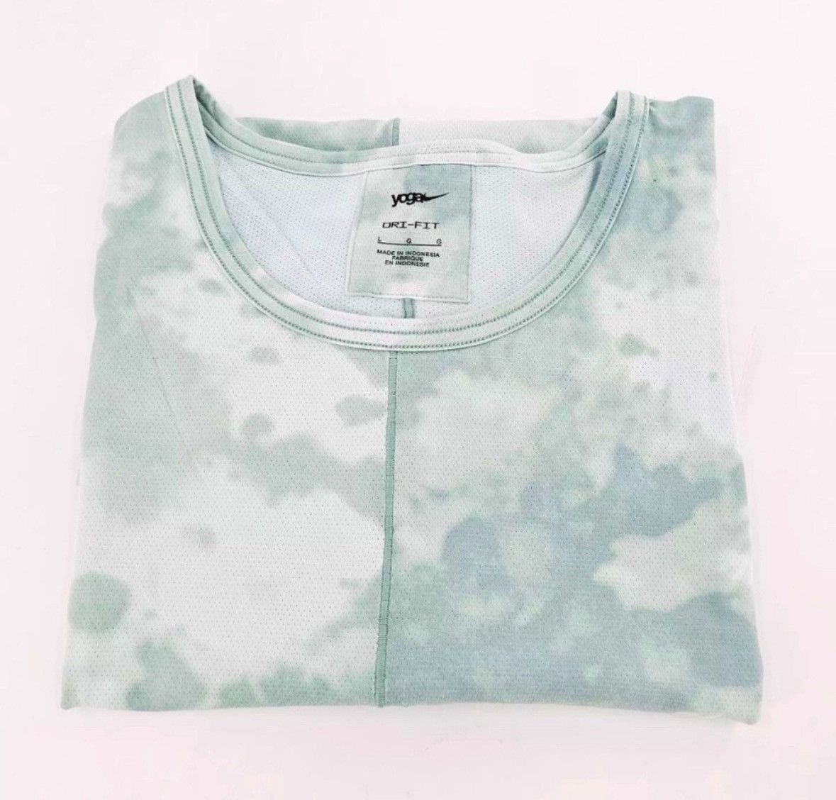Nike Nike Dri-FIT Men's Print Short-Sleeve Yoga Top DX0922-330 Size US L / EU 52-54 / 3 - 4 Thumbnail