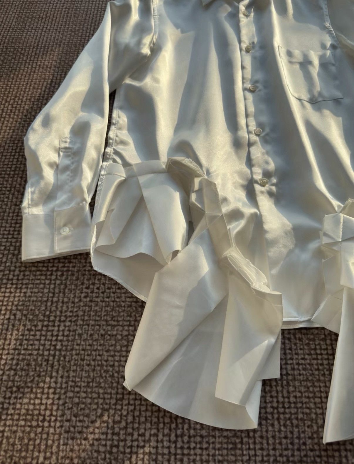 Comme des Garcons Comme des Garçons White Satin Irregular Cut Bow Shirt K23 Size XS / US 0-2 / IT 36-38 - 2 Thumbnail
