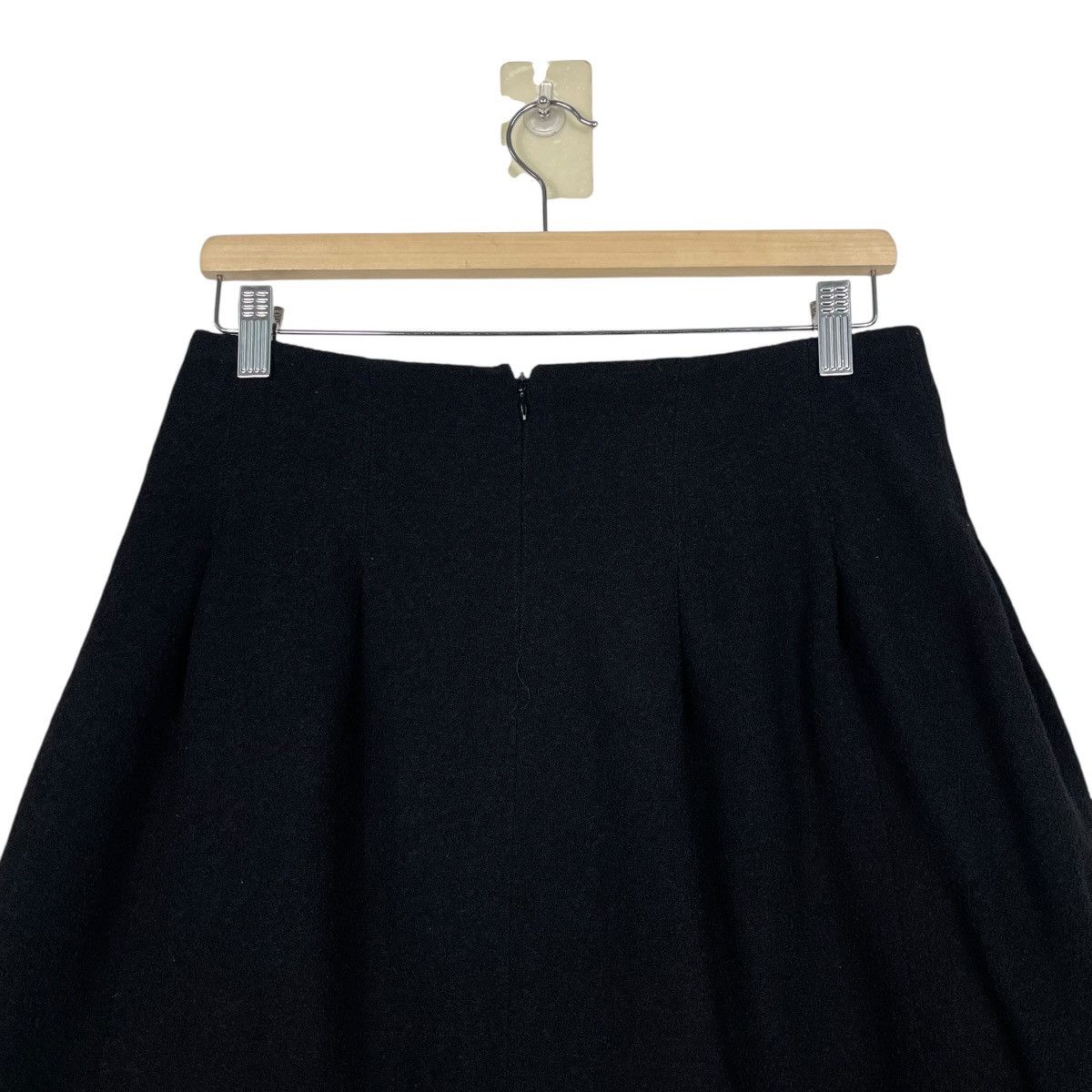 Chanel Chanel Wool Skirt Size 28" / US 6 / IT 42 - 7 Thumbnail