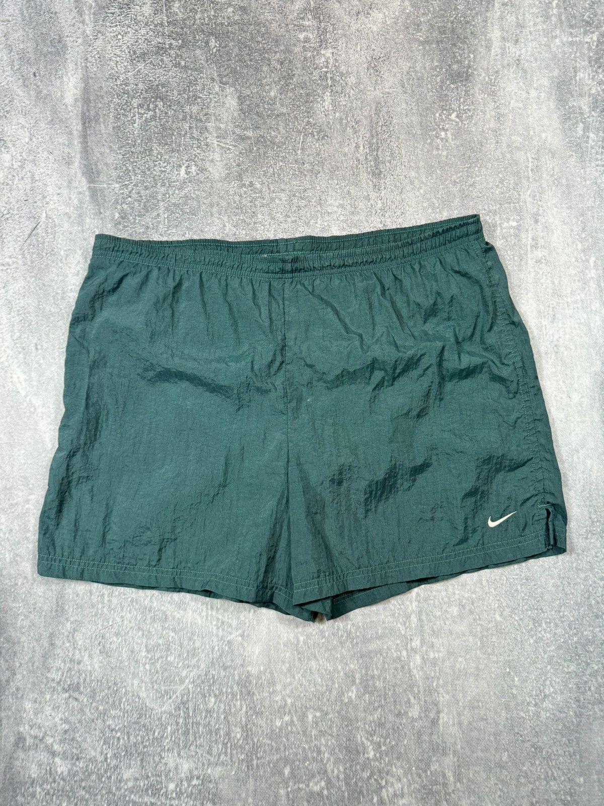 Nike Vintage Nike Nylon Shorts Y2K Size L Size US 34 / EU 50 - 1 Thumbnail