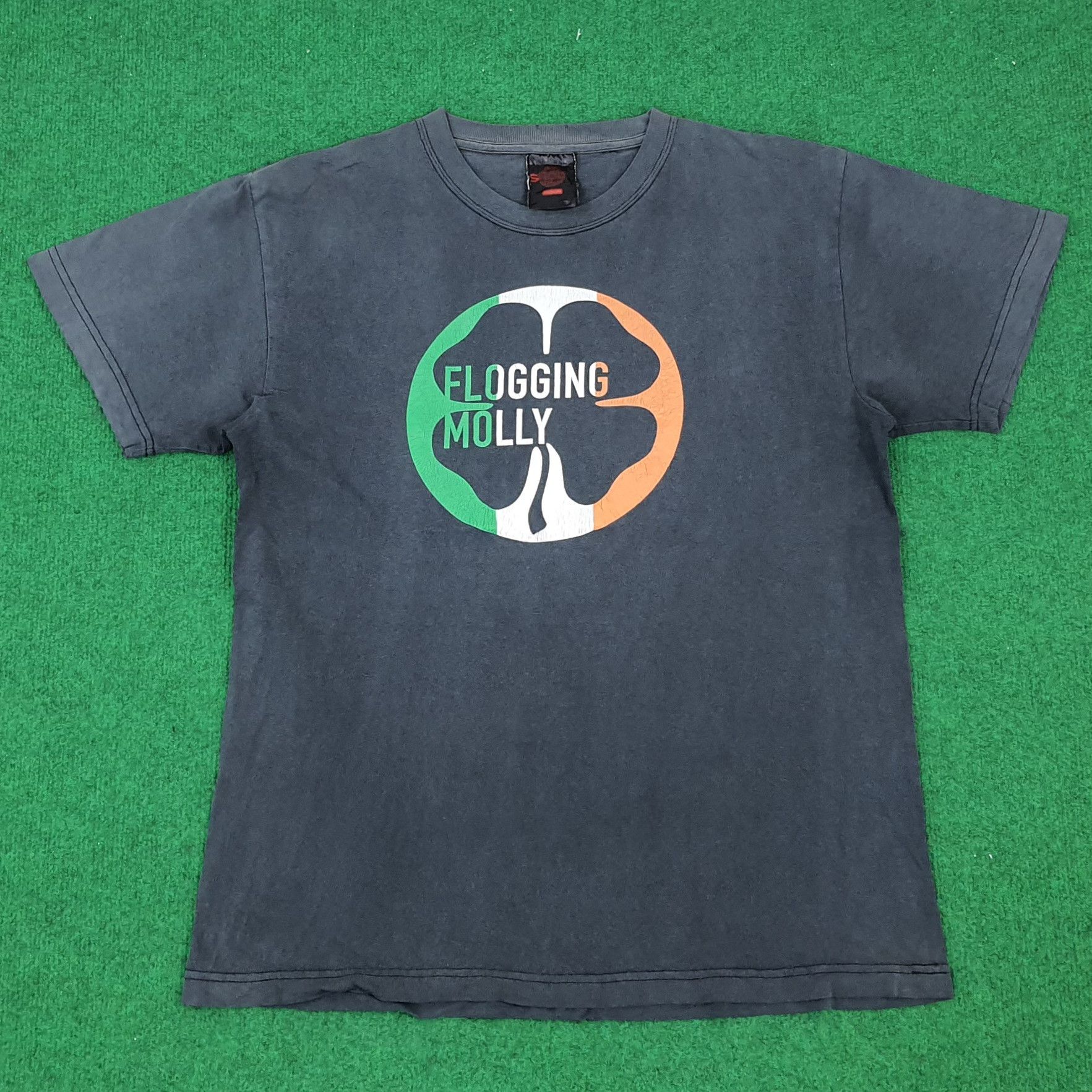 Band Tees × Vintage Vintage FLOGGING MOLLY American Band Tshirt Size US M / EU 48-50 / 2 - 1 Thumbnail
