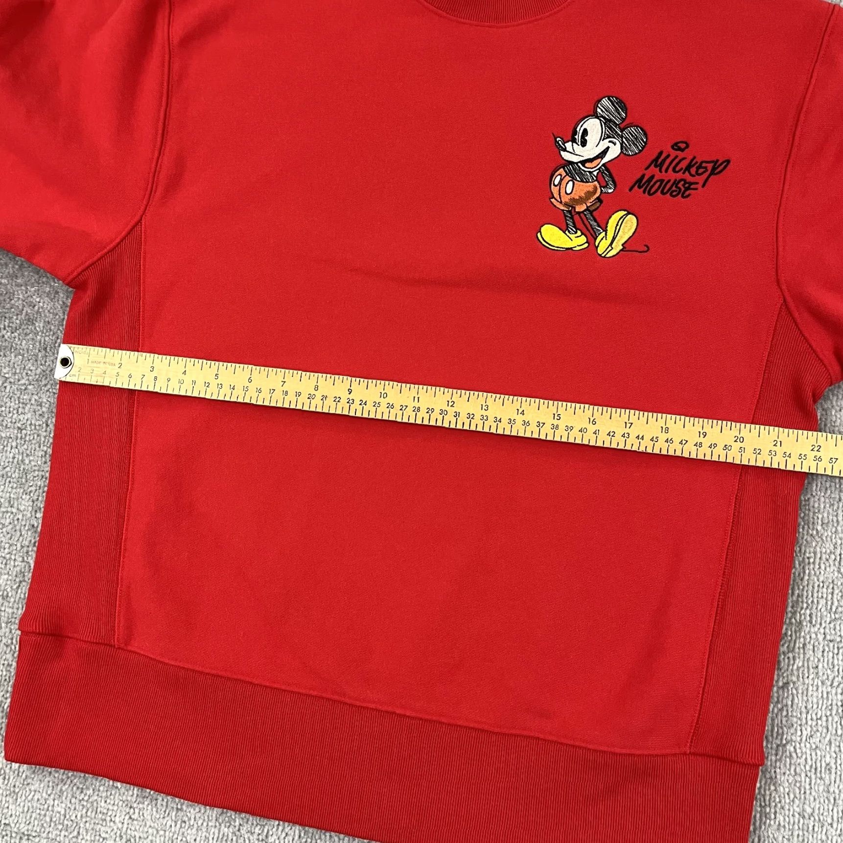 Champion VINTAGE Disney x Champion Reverse Weave Sweatshirt Mens Medium Red Mickey Pluto Graphic Size US M / EU 48-50 / 2 - 7 Thumbnail