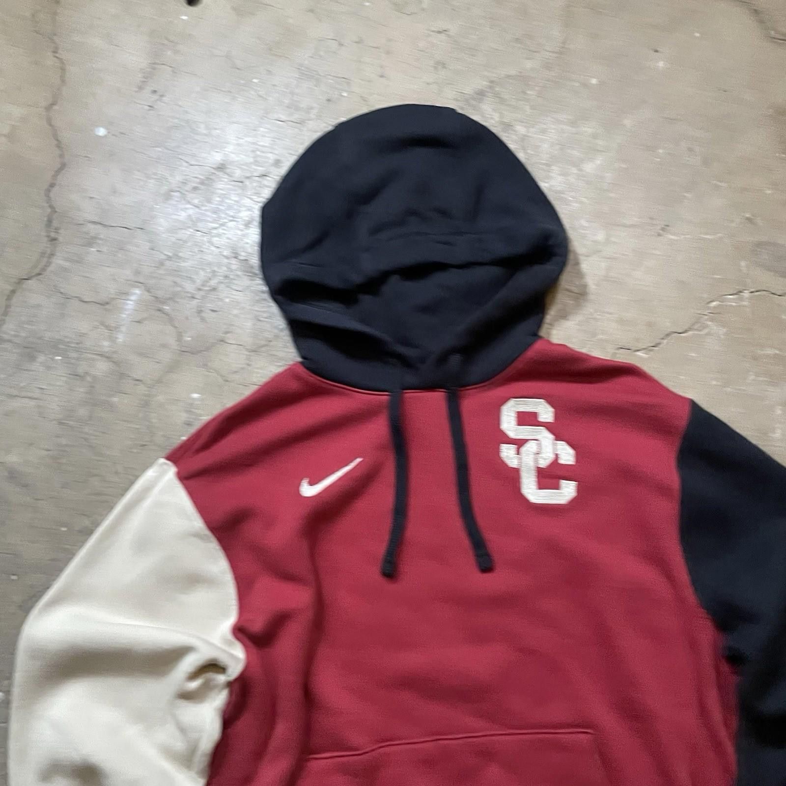 Nike Nike USC Tricolor Hoodie Red Black Tan MEDIUM Size ONE SIZE - 3 Thumbnail