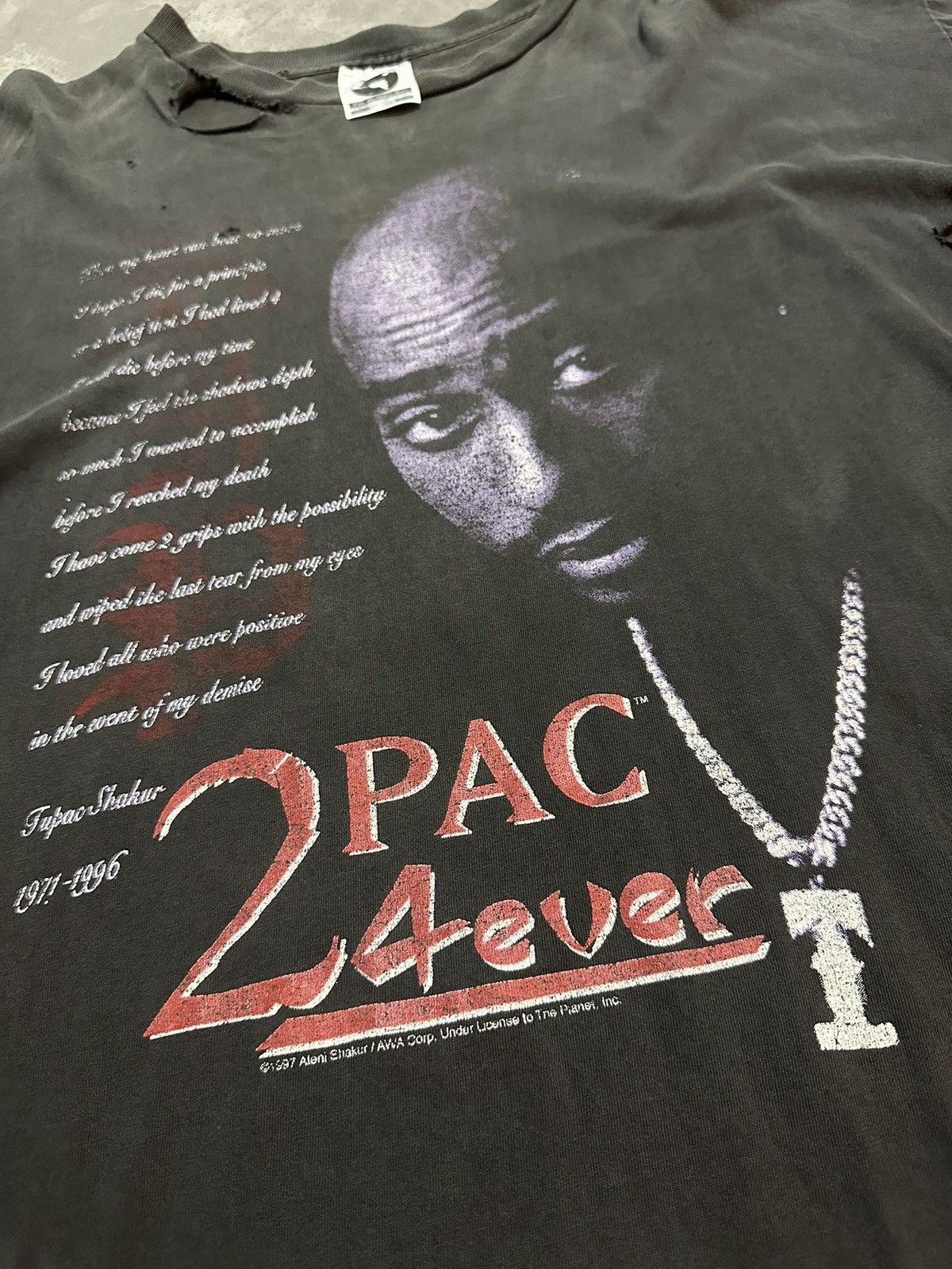 Vintage ULTRA RARE VINTAGE 90s 2Pac "2PAC 4ever" Tee Size US L / EU 52-54 / 3 - 3 Thumbnail