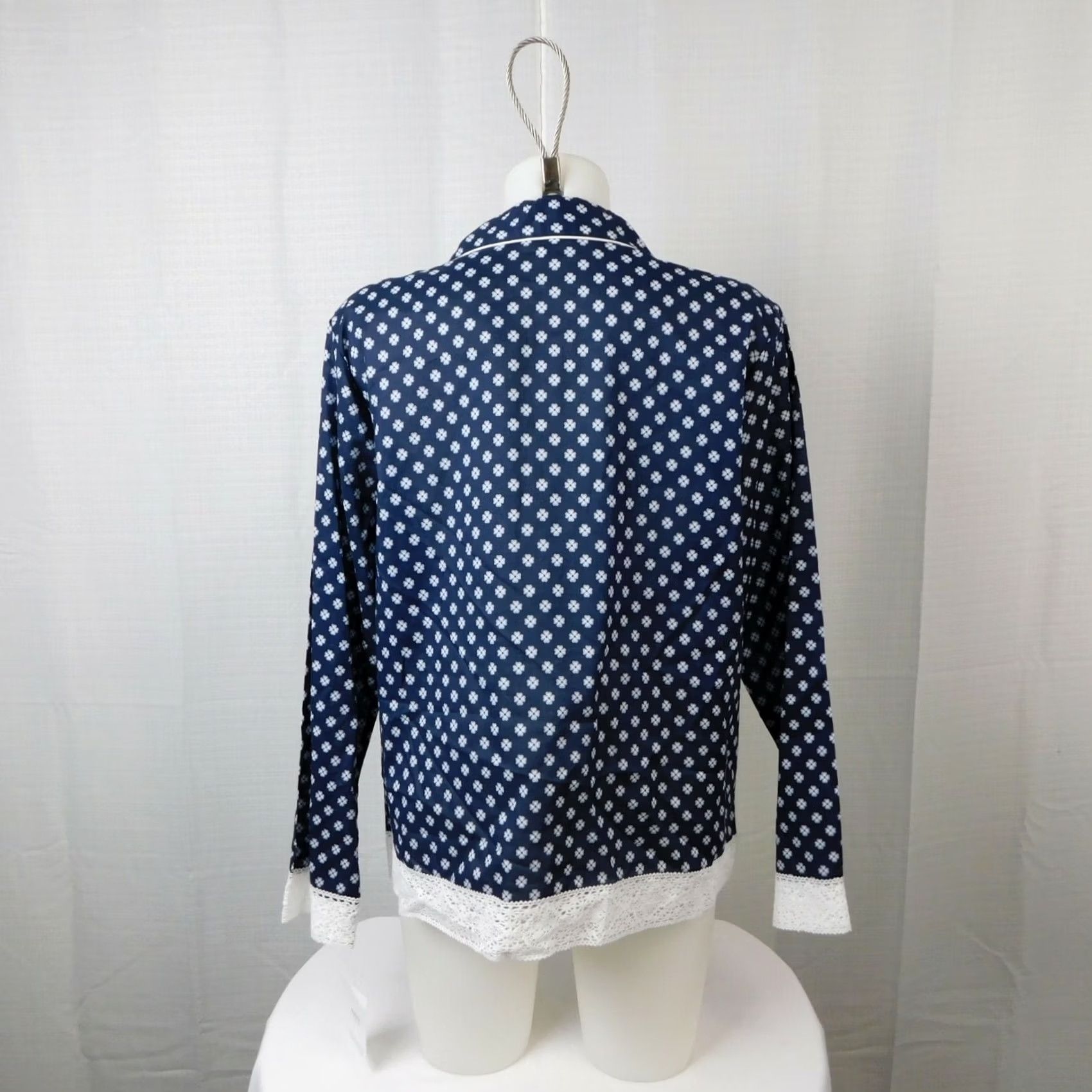 Charter Club Charter Club Pajama Top Notch Collar Lace Trim Cotton Navy Floral Medium Women Shirt Model 6956 Size M / US 6-8 / IT 42-44 - 3 Thumbnail