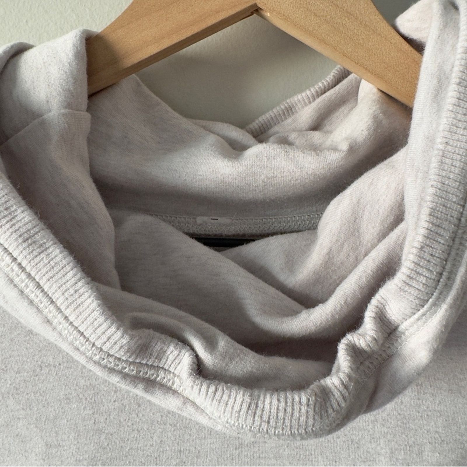 Lululemon Lululemon Rest Day Pullover in Dune Cream Sweater Cowl Neck Size M / US 6-8 / IT 42-44 - 10 Thumbnail
