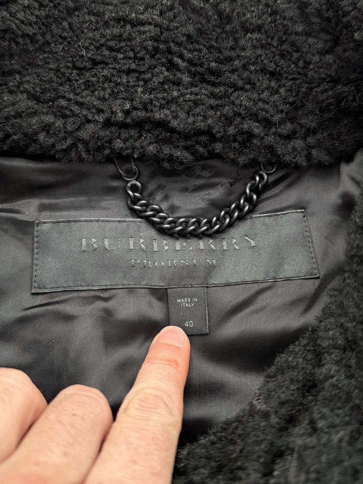 Burberry Prorsum 2010 Runway Cropped Iceland Shearling Cracked Leather Jacket Size S / US 4 / IT 40 - 7 Thumbnail